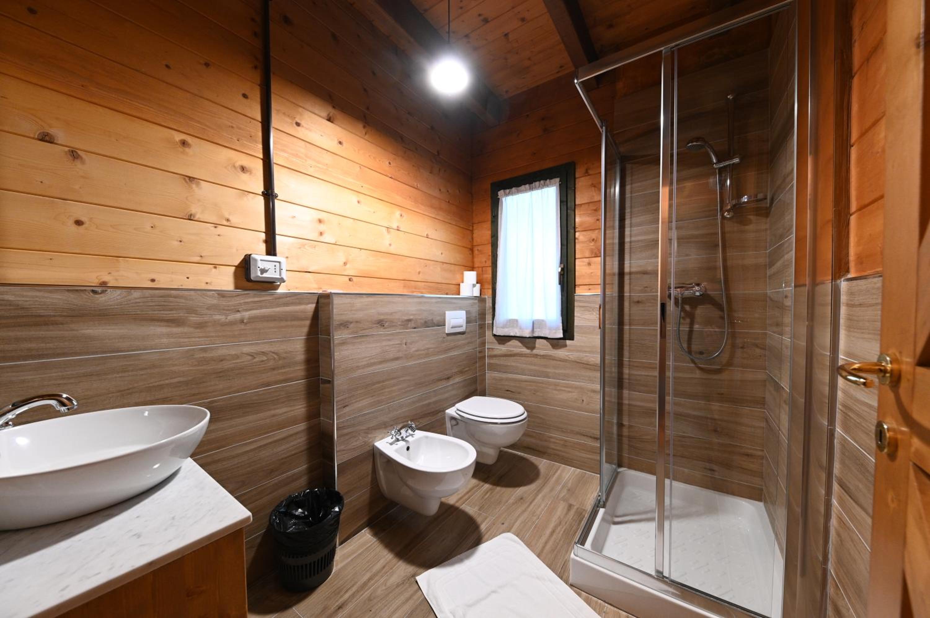 Superior Chalet - Photo 5