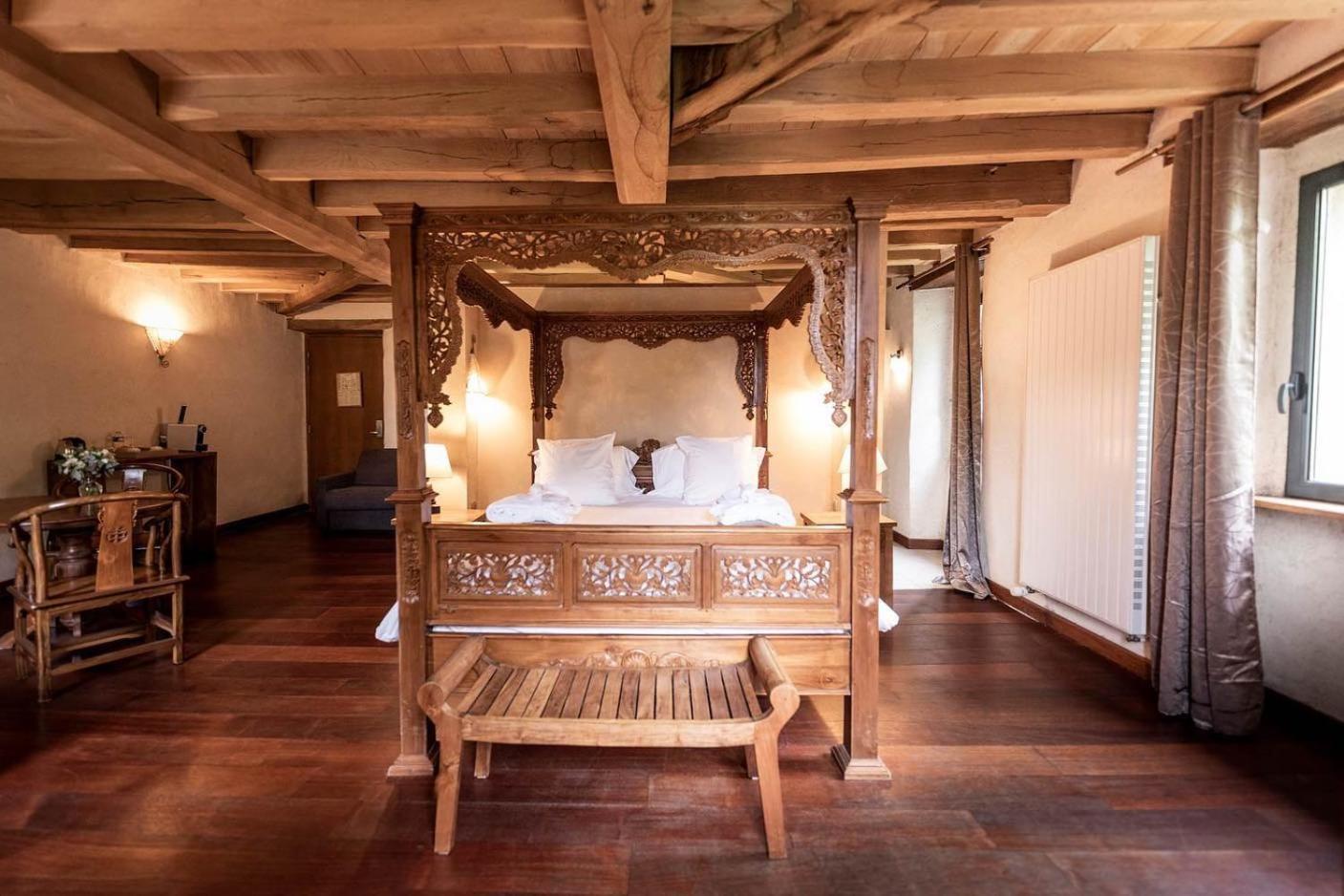 Junior Suite with Spa Access - Photo 3