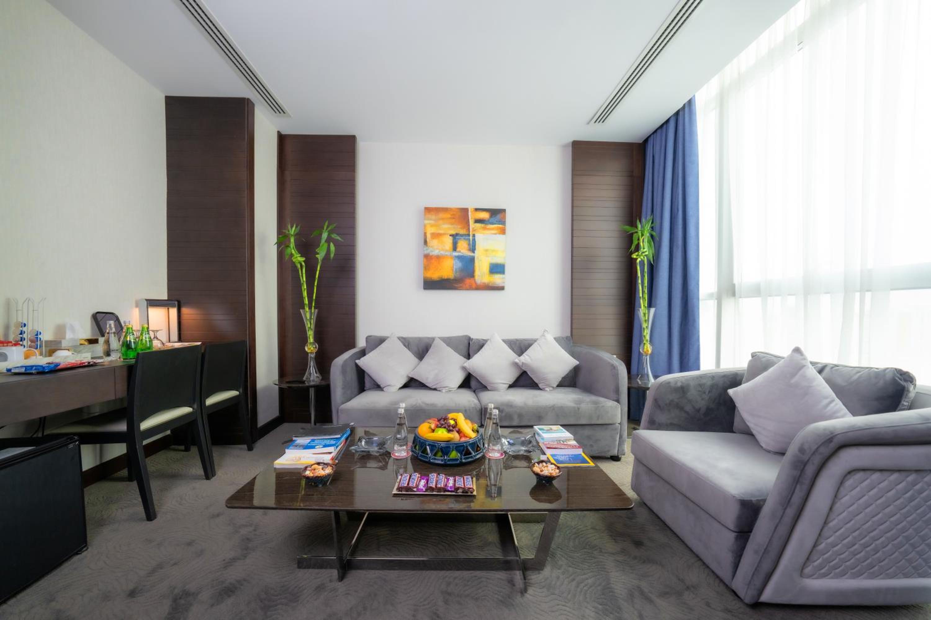 Diplomatic Suite - Photo 18