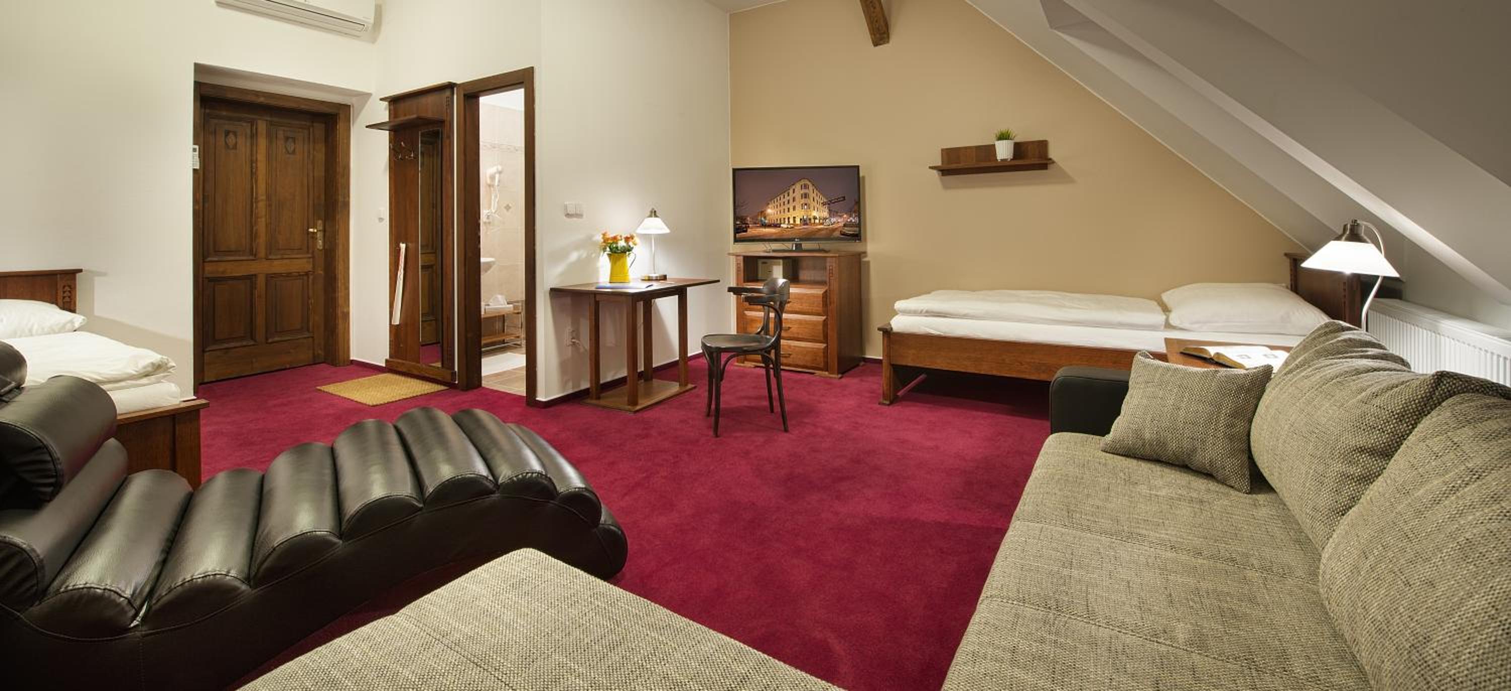 Two-Bedroom Suite photo 1