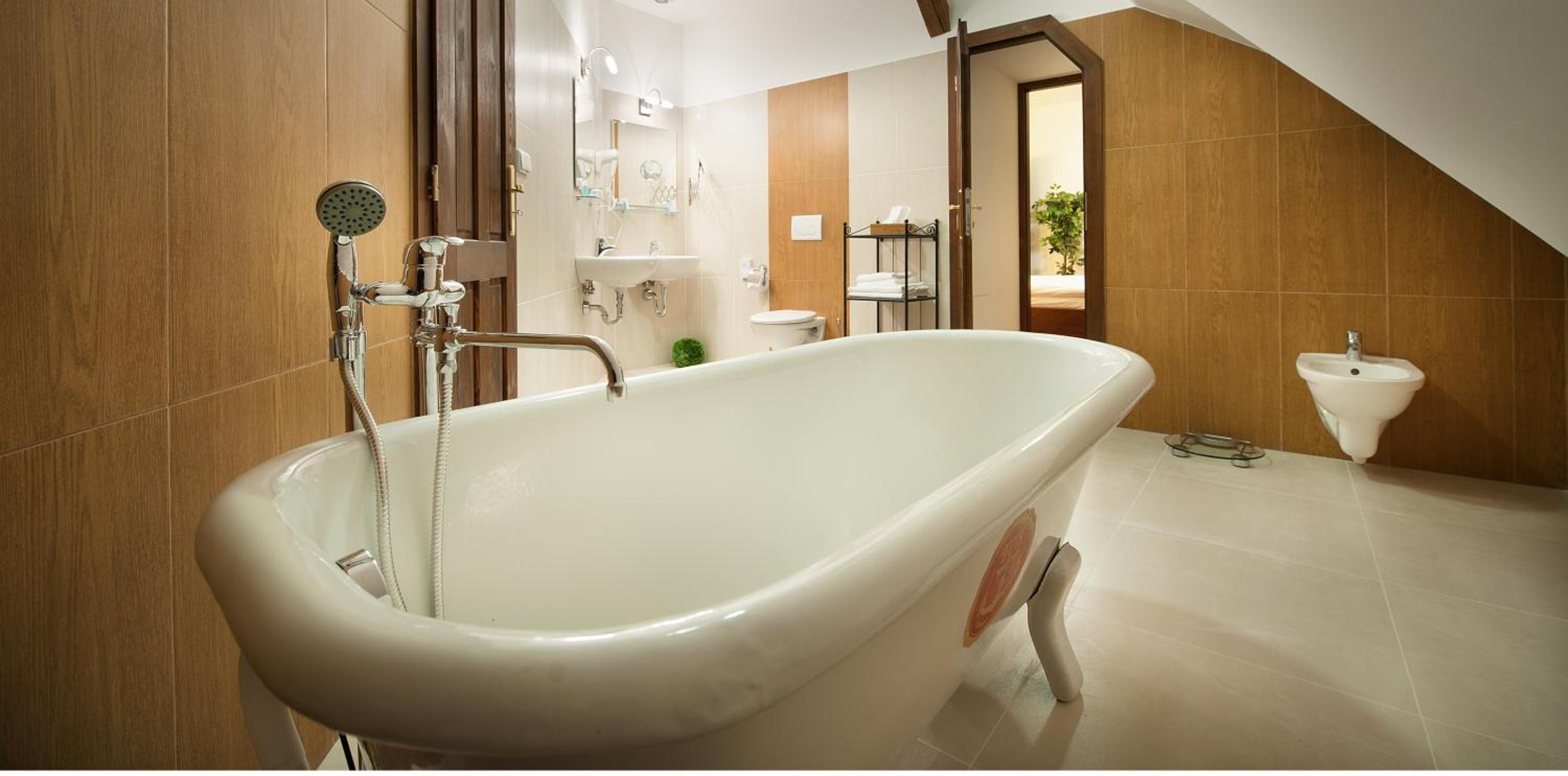 Luxury Attic Suite  photo 3