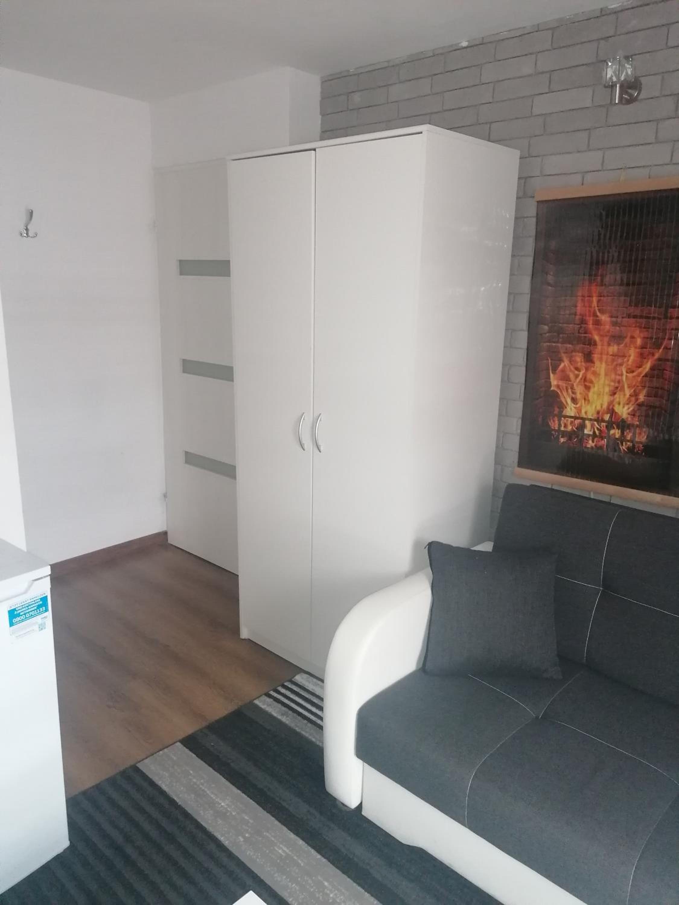Double Room with Private Bathroom - Photo 5
