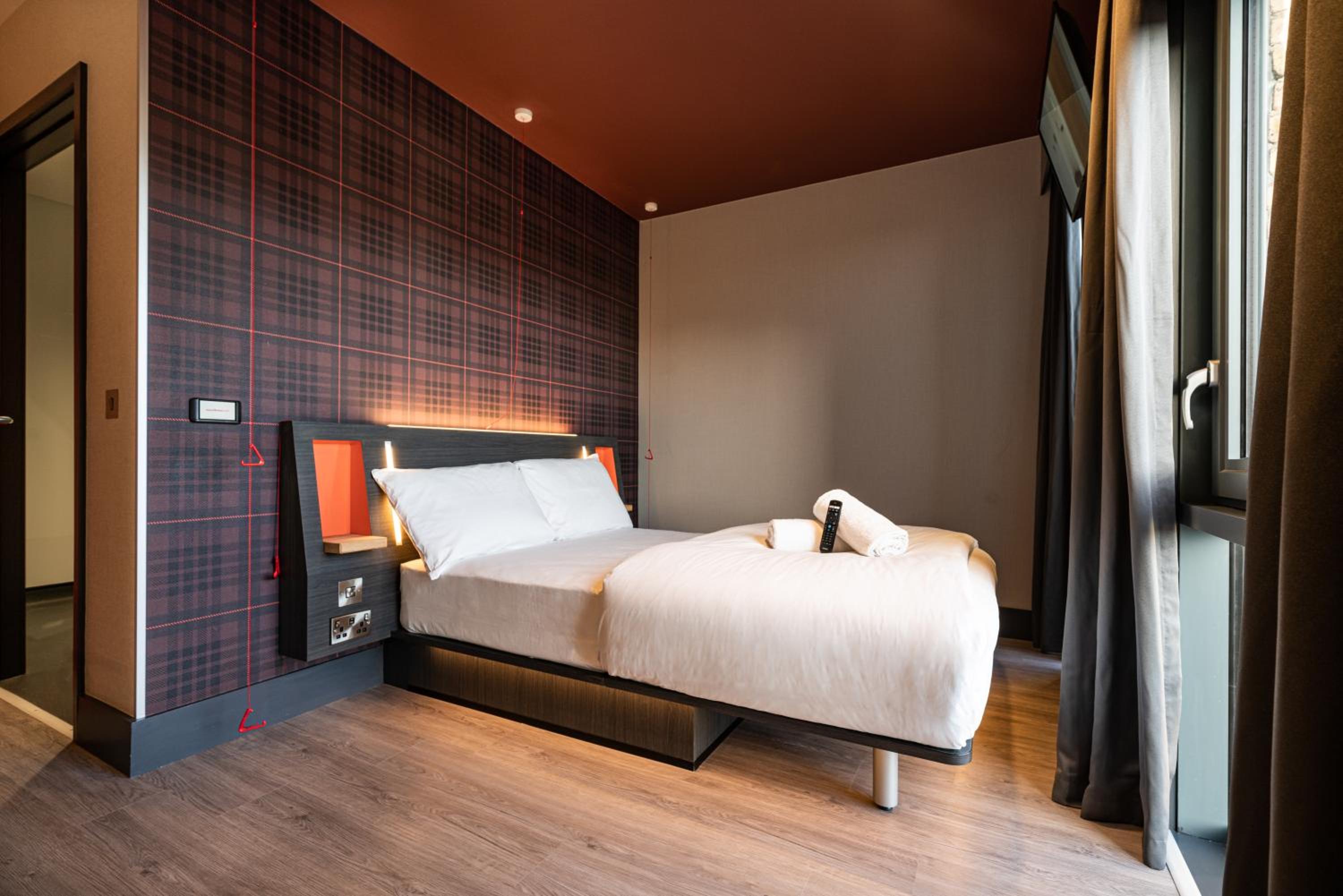 Double Room - Disability Access photo 2