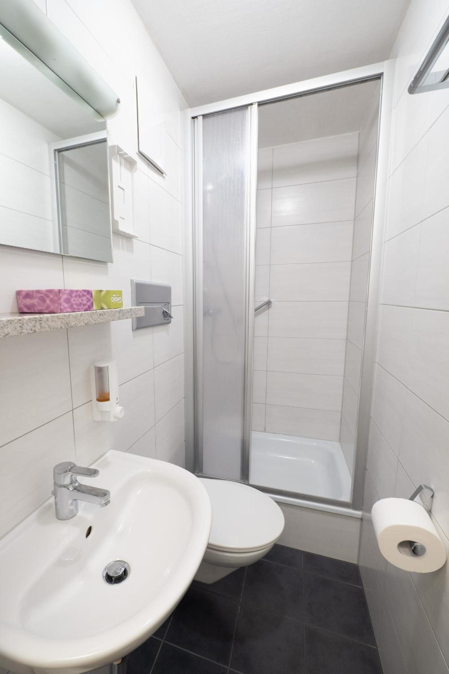 Triple Room - Photo 5