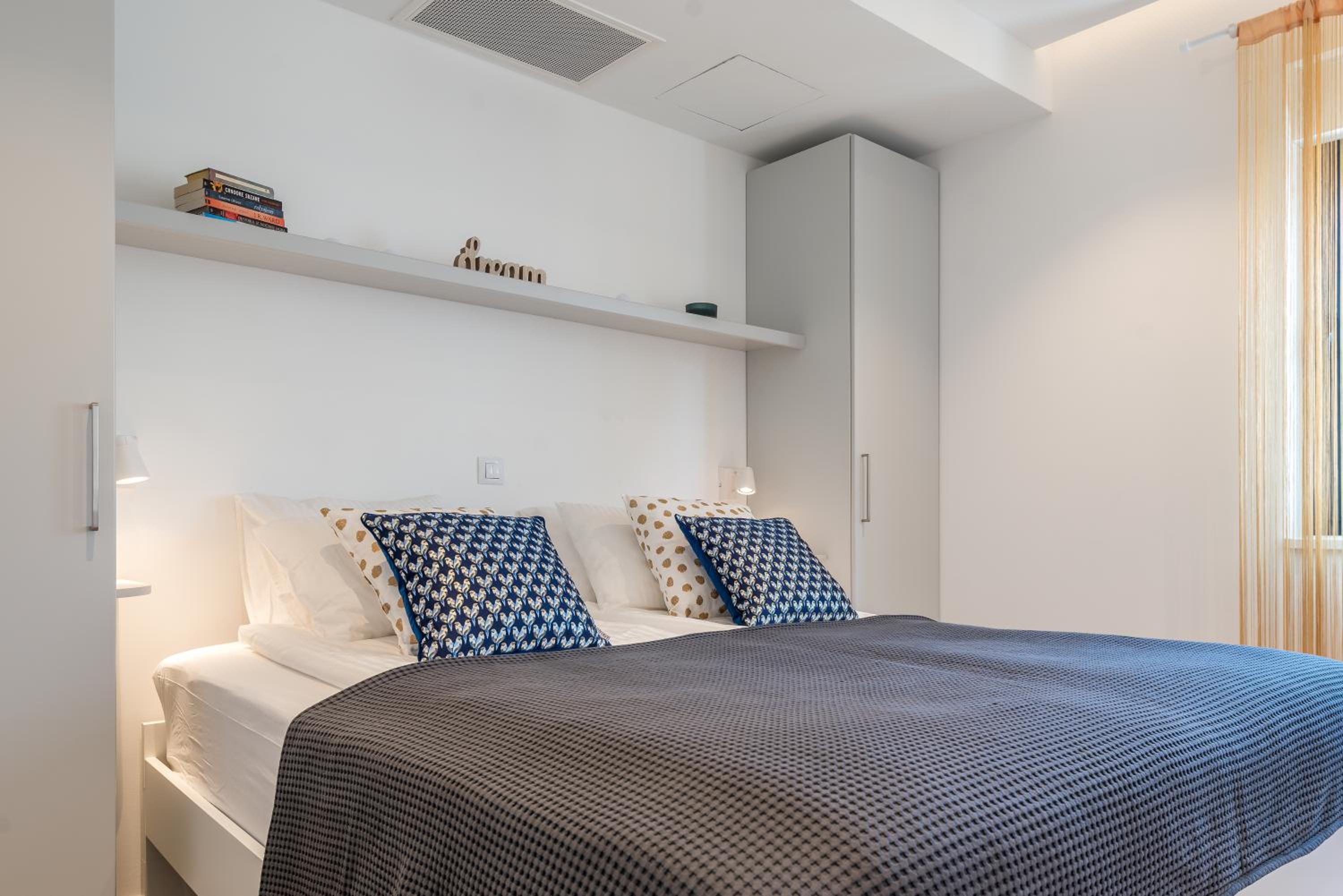Apartment with Terrace photo 2