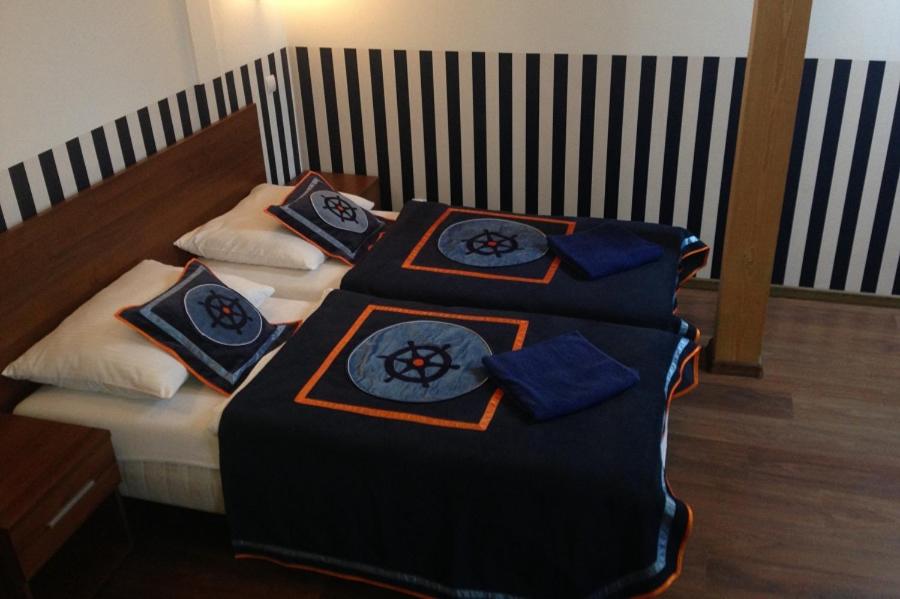 Large Double Room photo 1