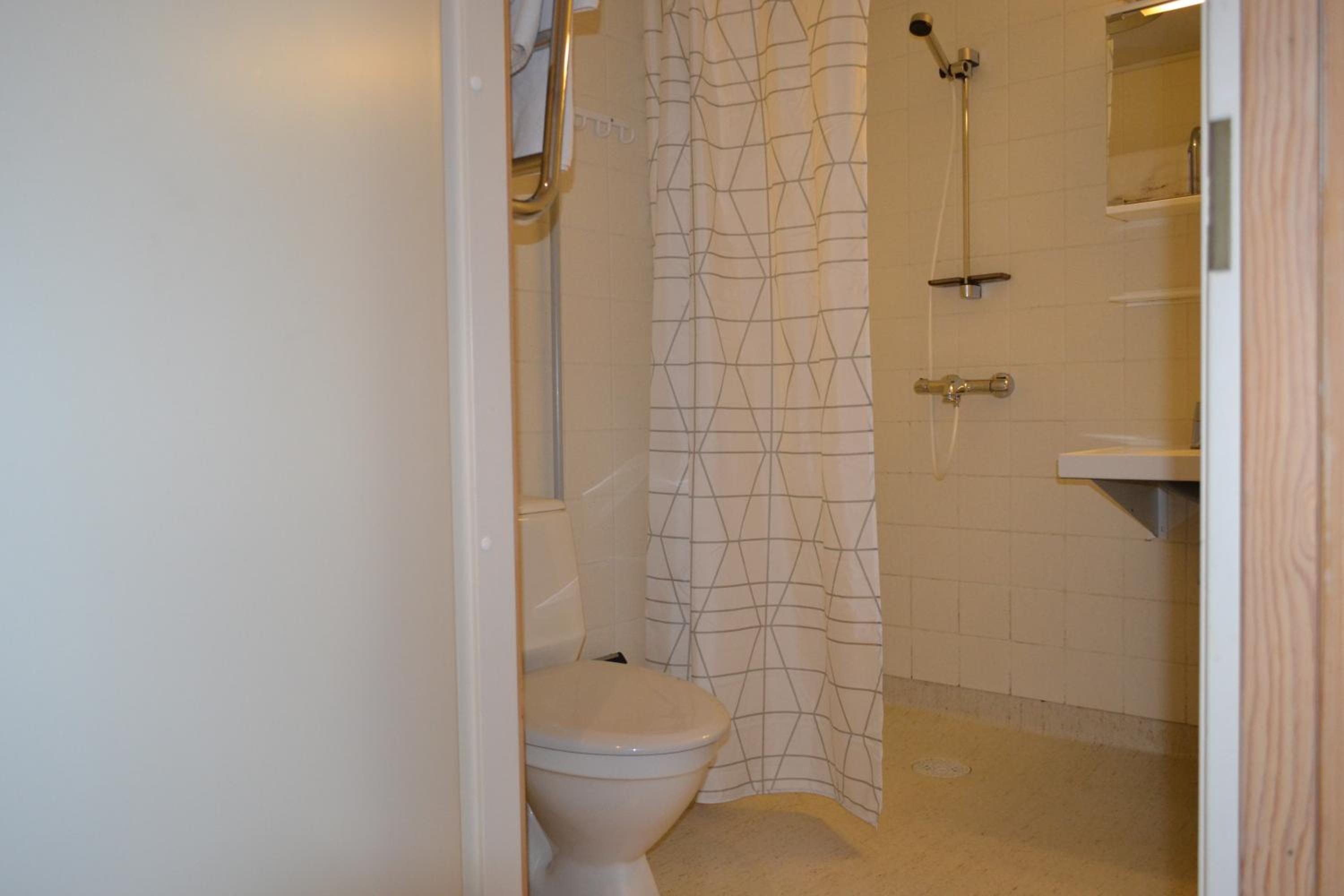 Double Room - Photo 7