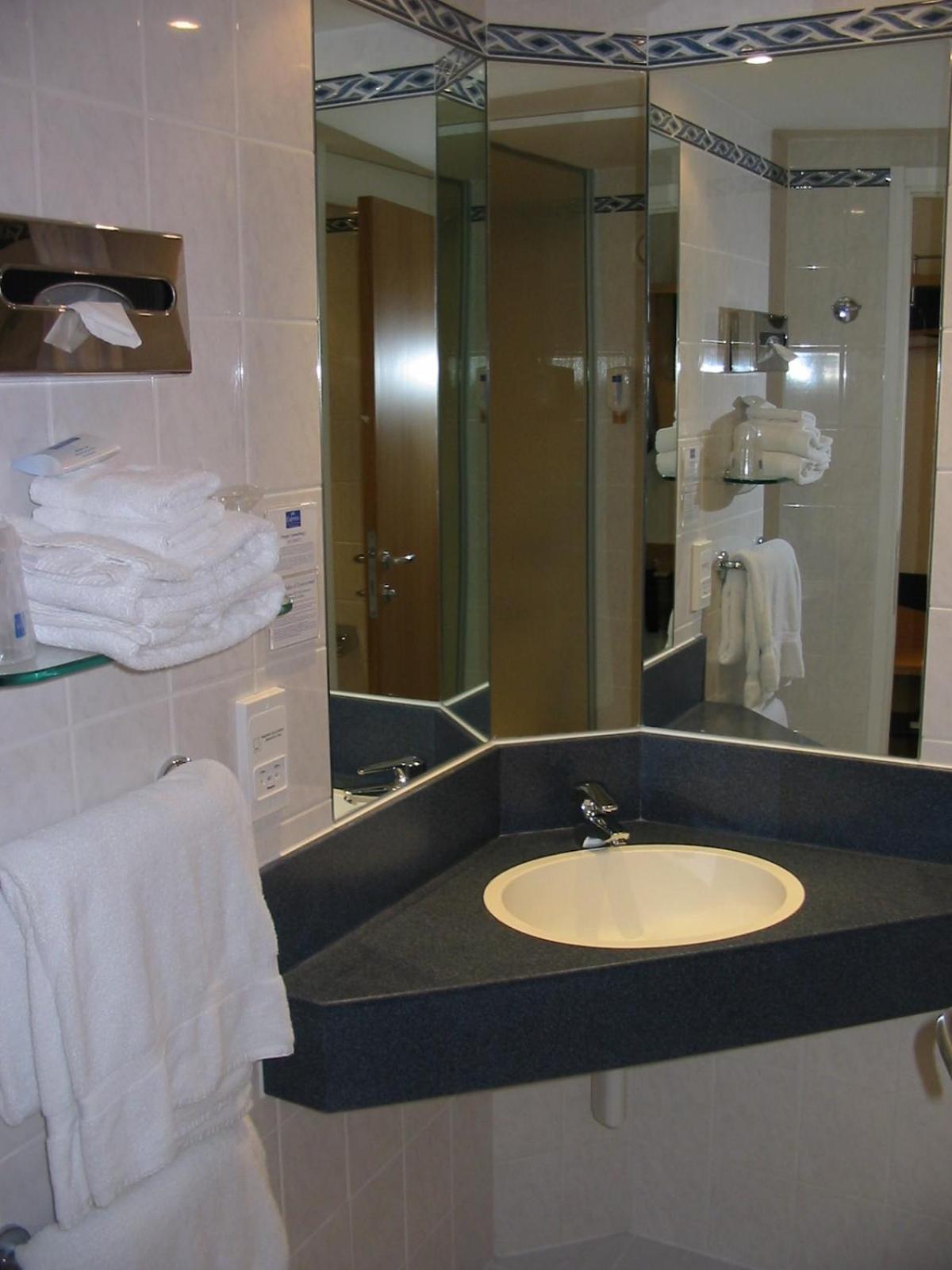 Standard Twin Room - Free Breakfast - Photo 2