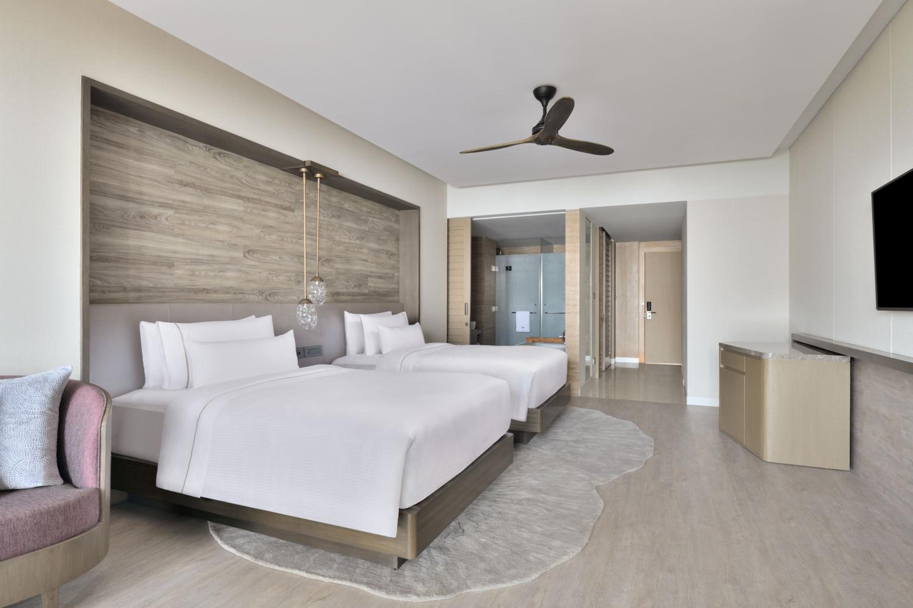 Premier Twin Room with Balcony and Valley View - INR 1,000 wellness credit per day (non-cumulative), redeemable against Spa therapy or at Hakuna Matata (the gaming zone) - Photo 1