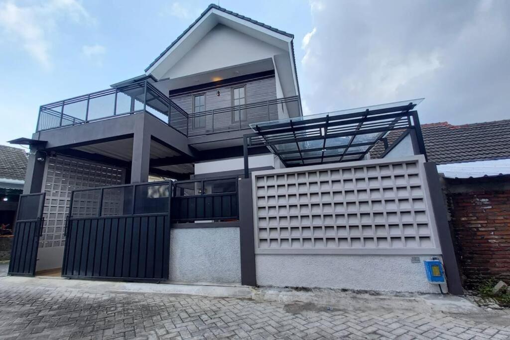 Villa photo 3