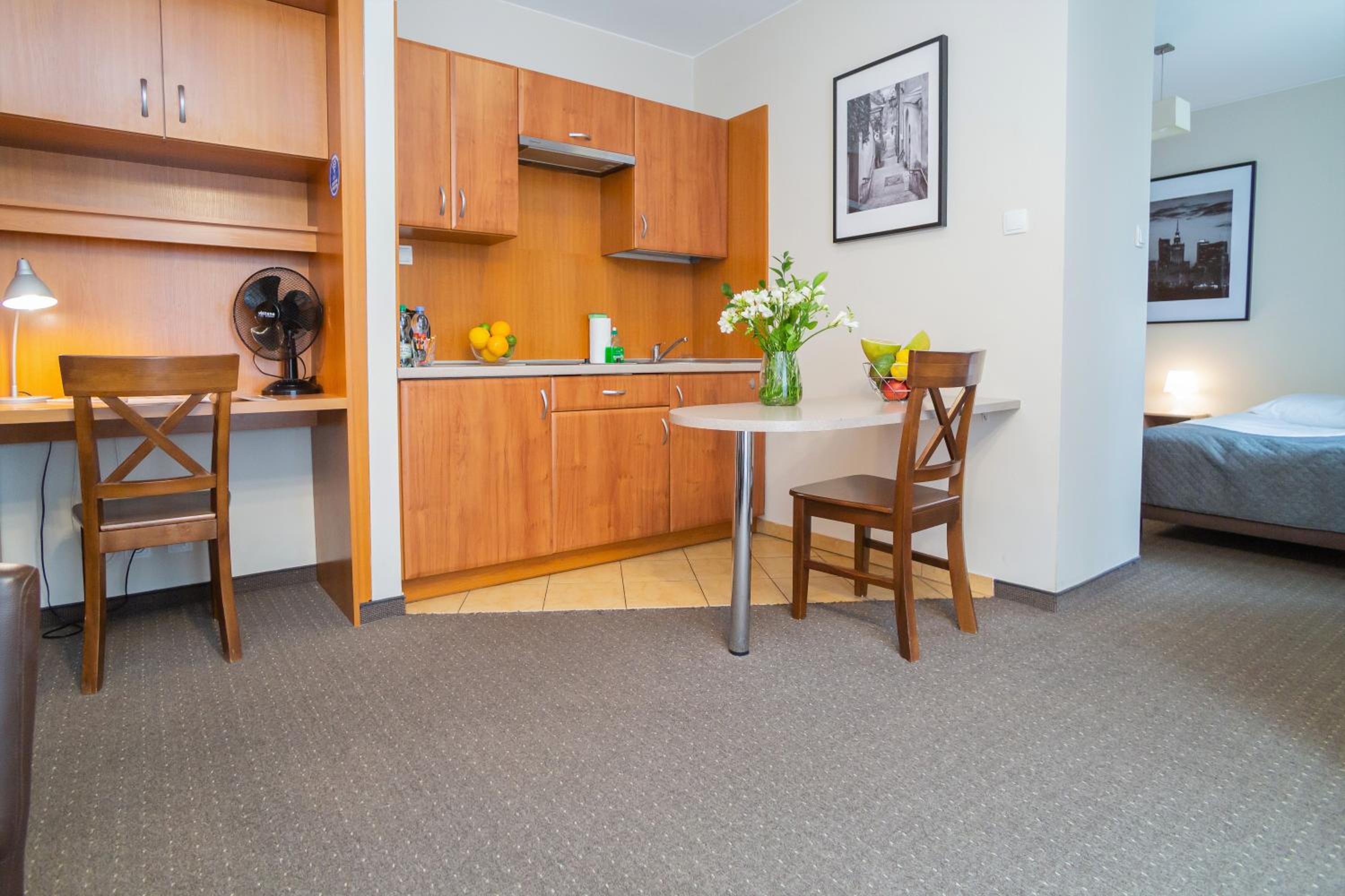 Apartment with Twin Beds - Photo 24