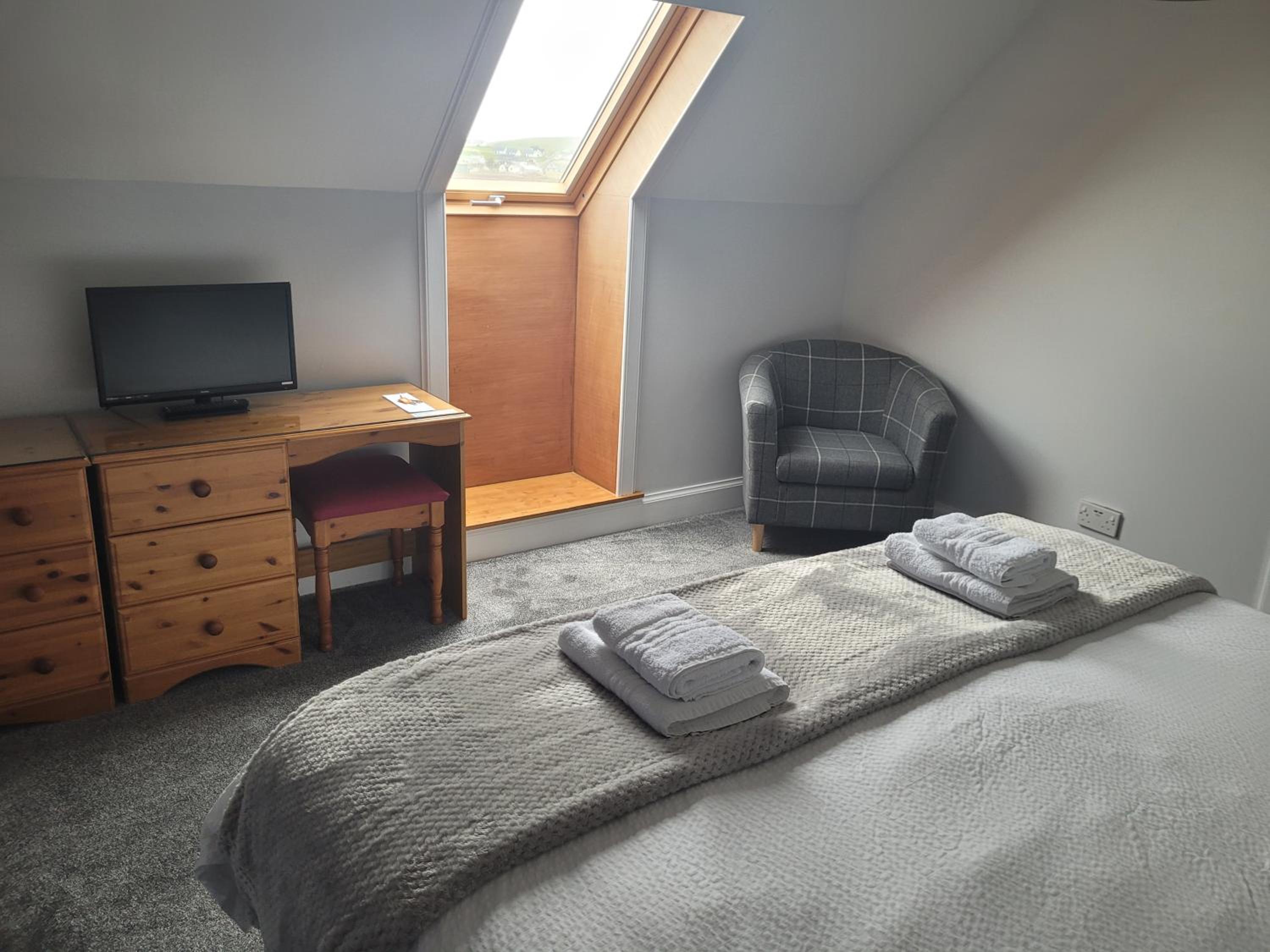 Double or Twin Room with Shower photo 3