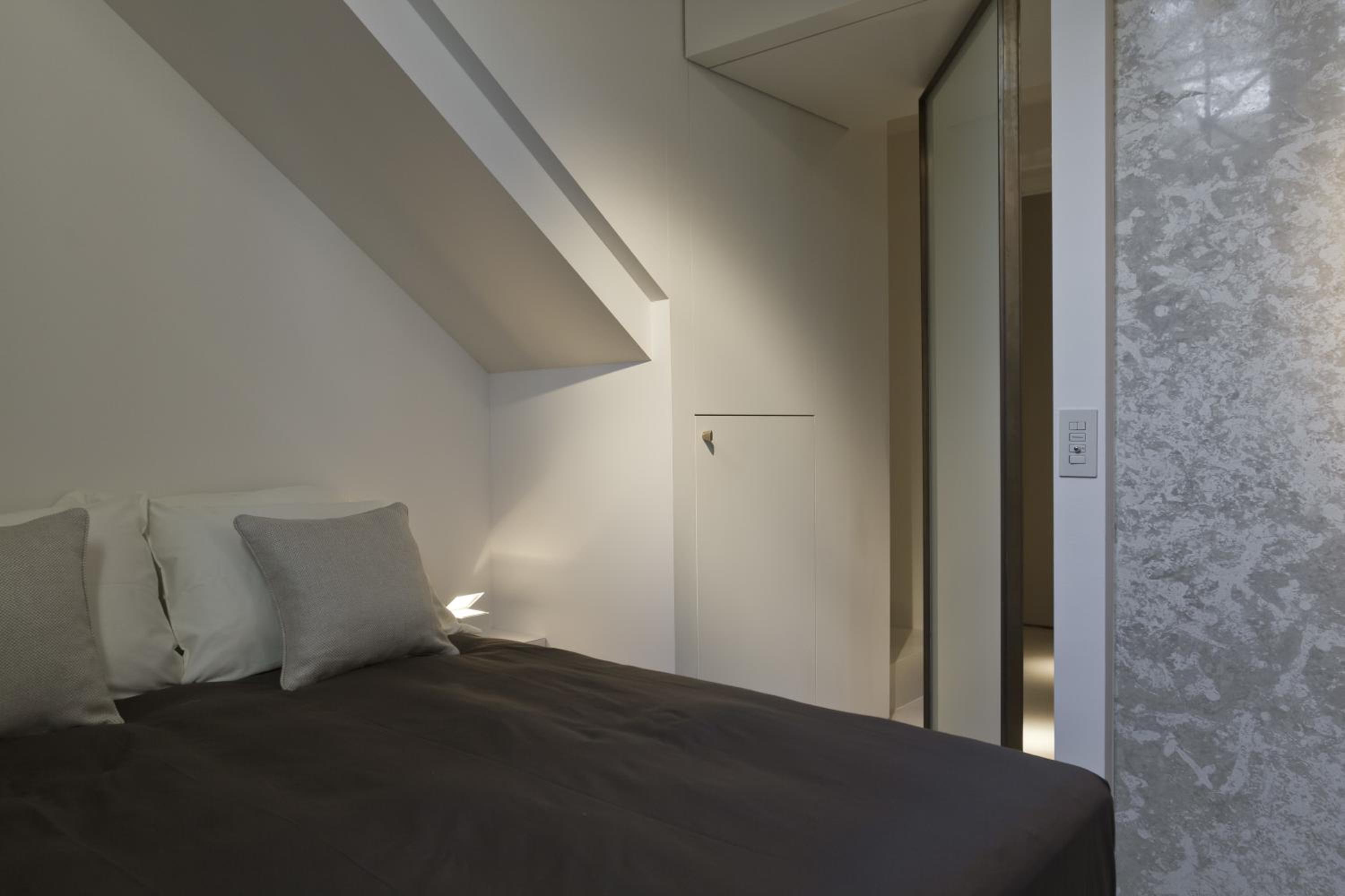 One-Bedroom Apartment - Split Level