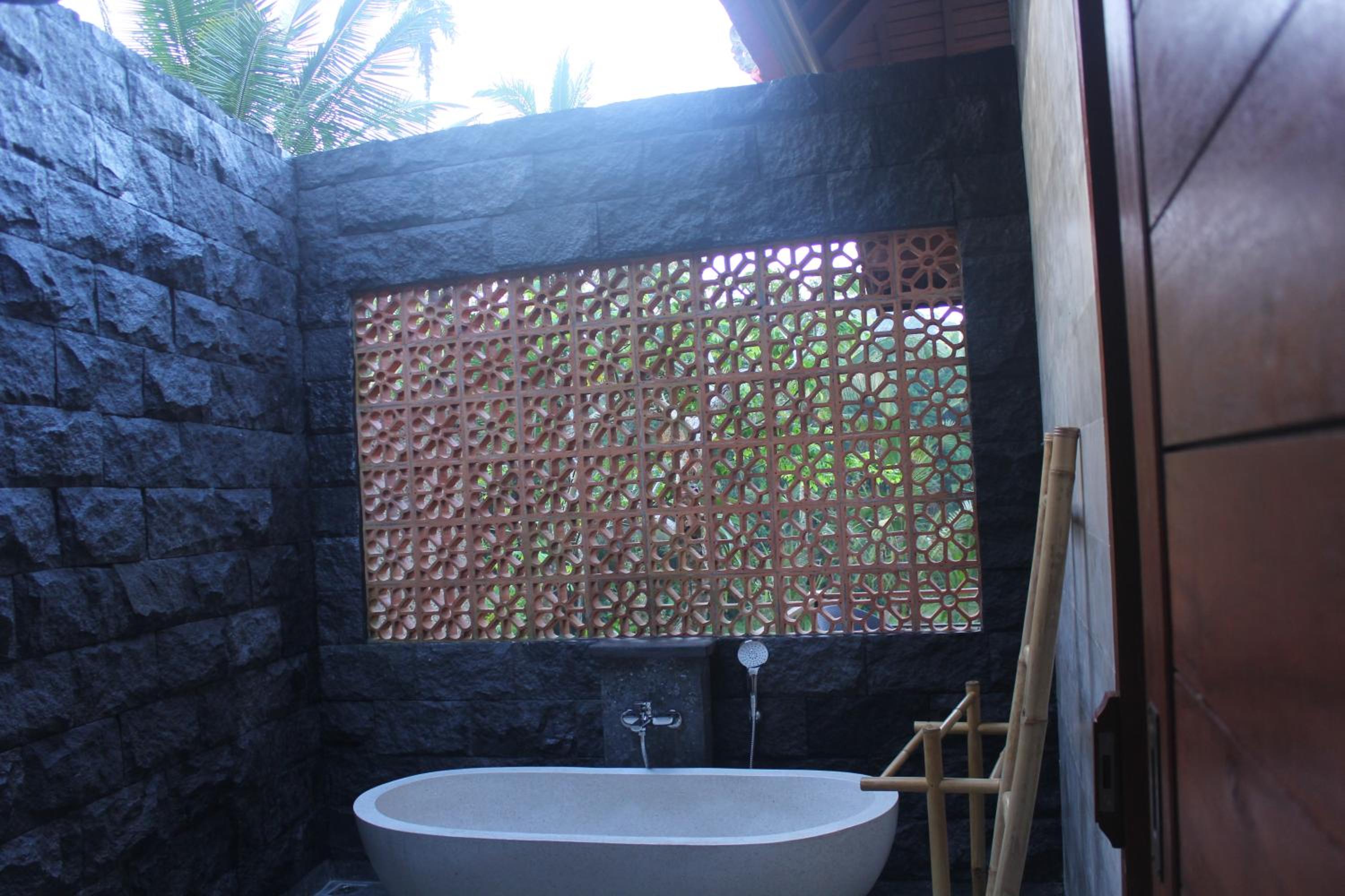 Villa with Private Pool - Photo 7