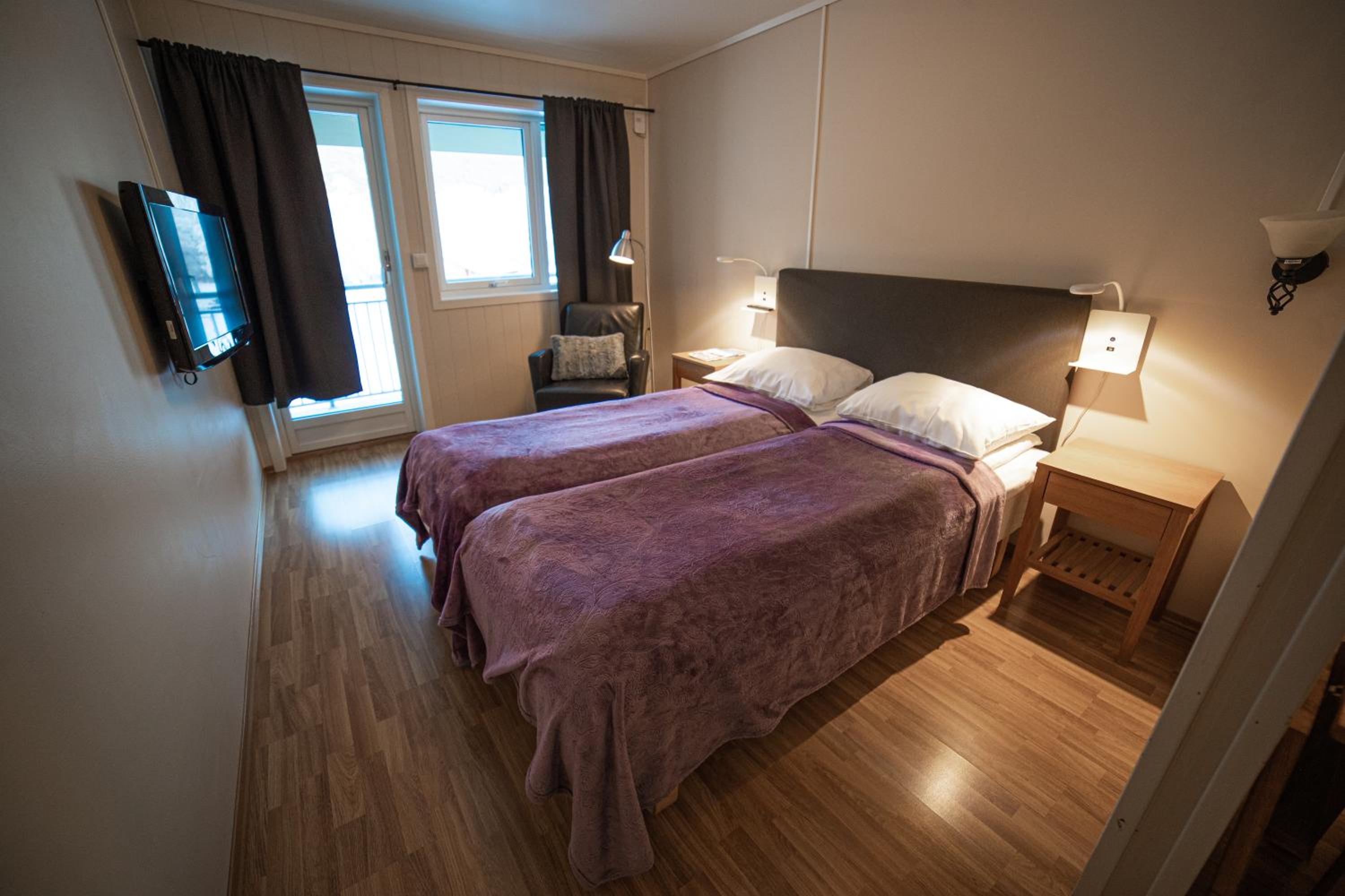 Deluxe Double Room with Balcony photo 2