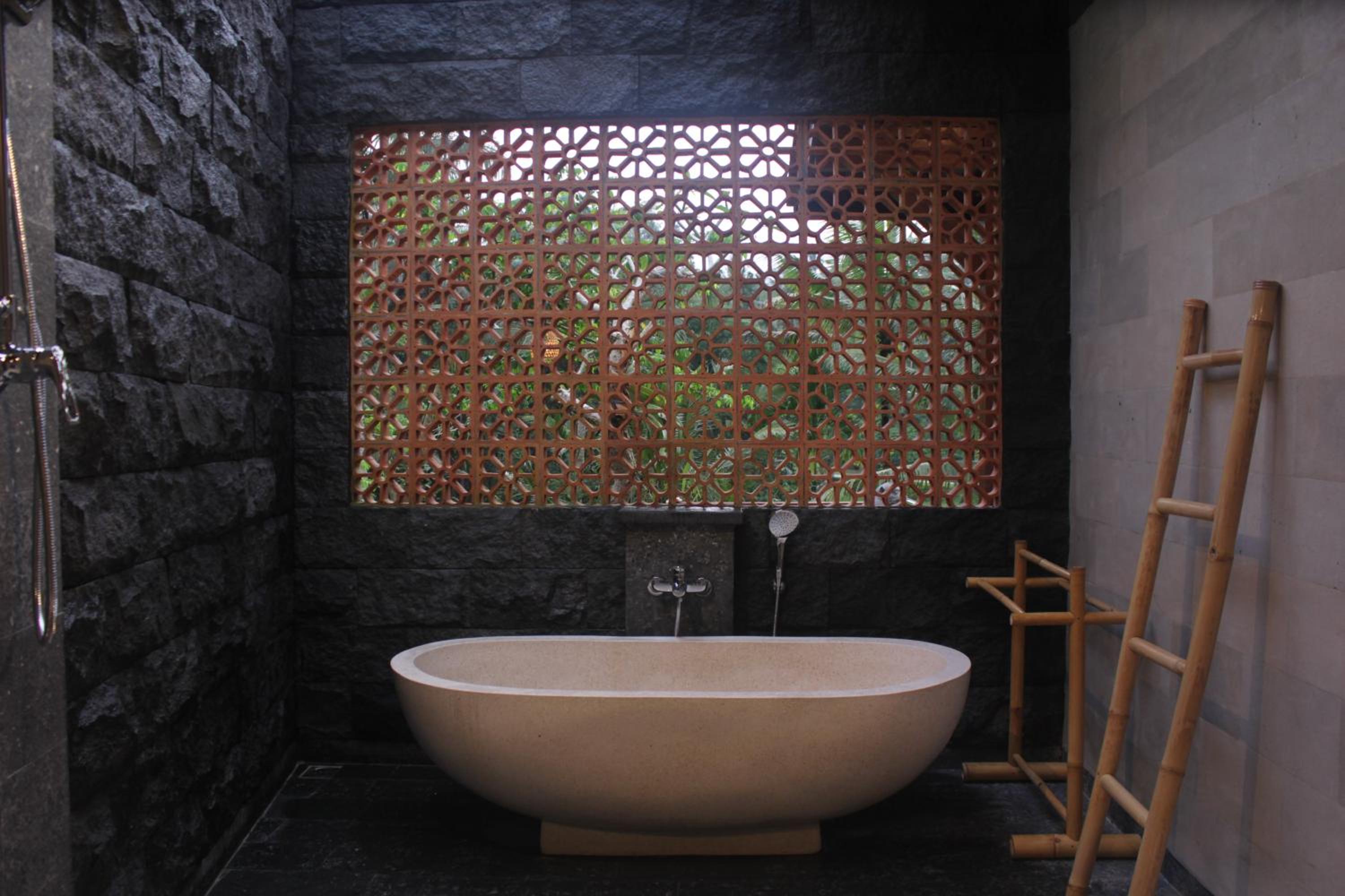 Villa with Private Pool - Photo 21