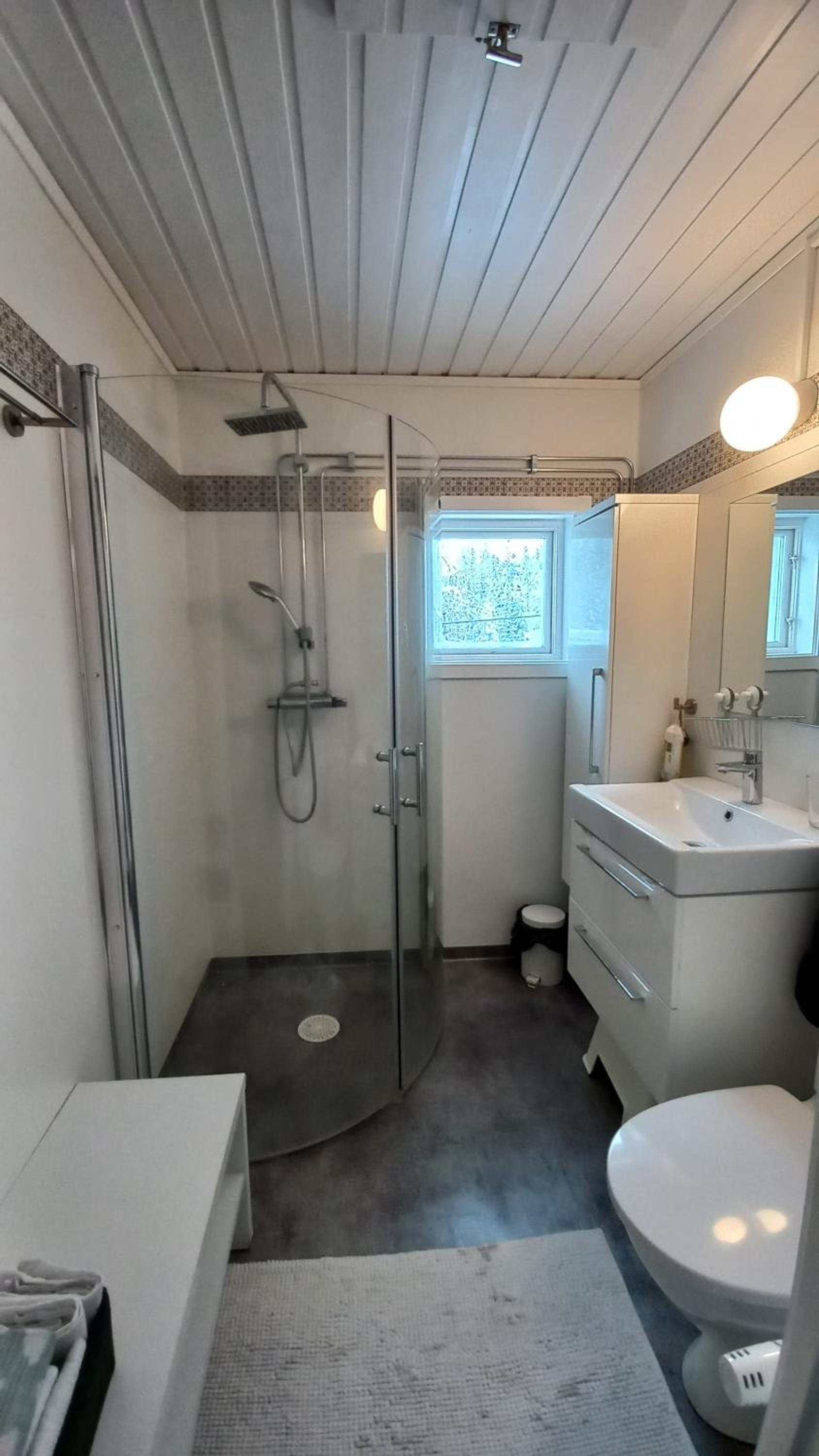 Twin Room - Photo 6
