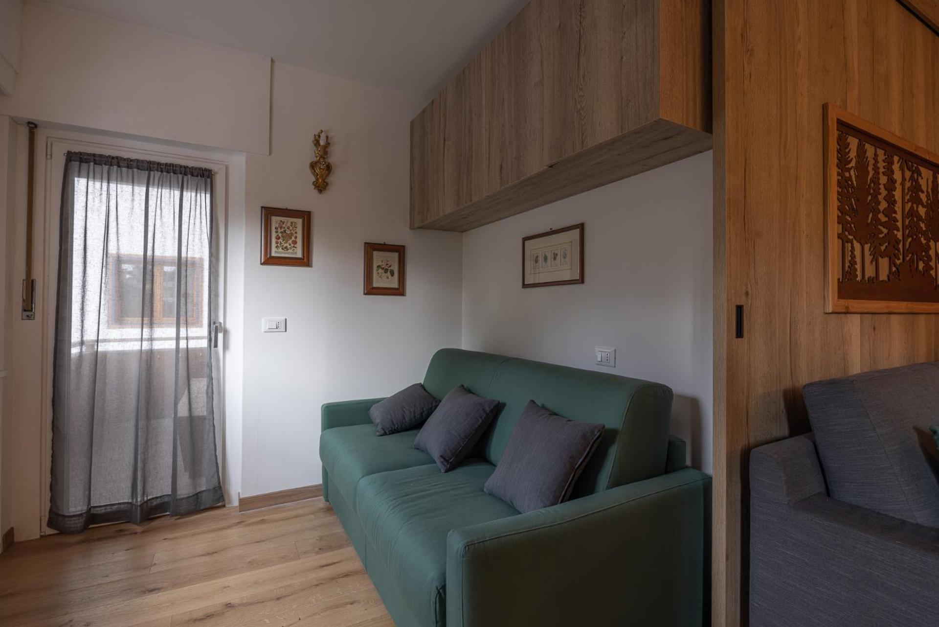 One-Bedroom Apartment photo 2