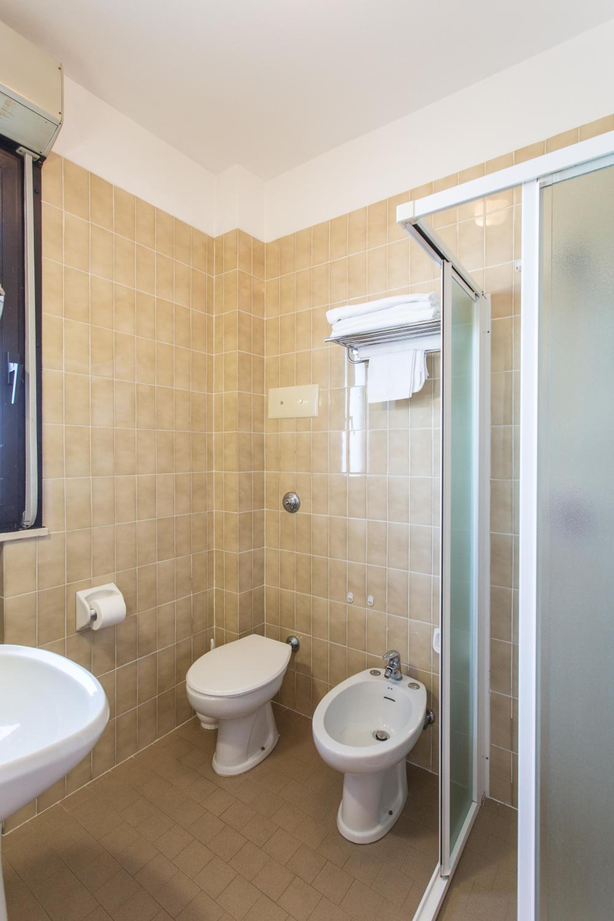Comfort Quadruple Room - Photo 2