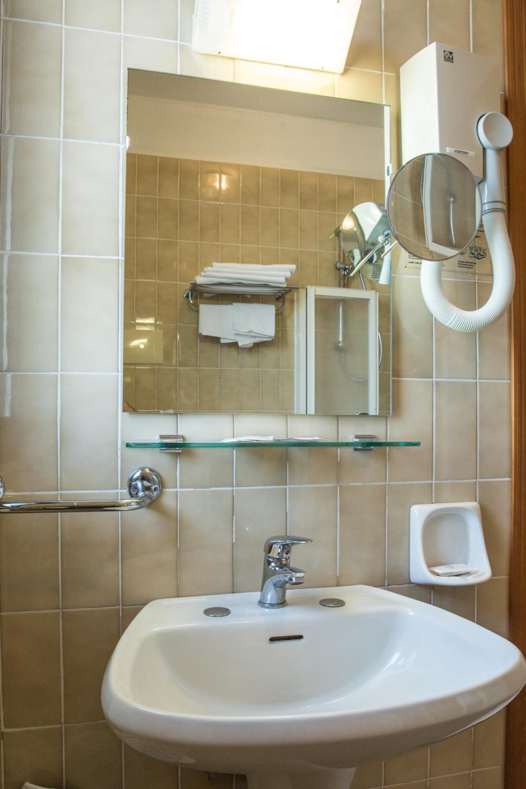 Small Double Room photo 3