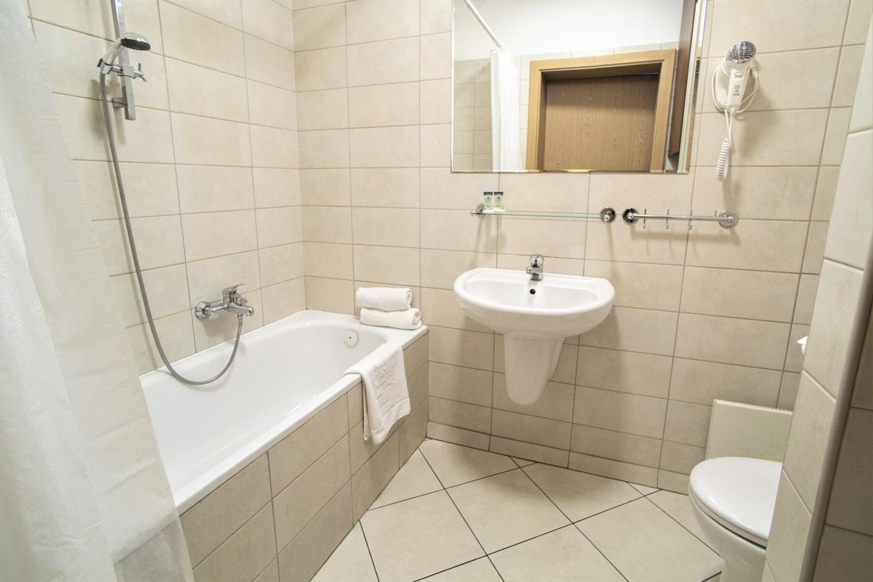 Two-Bedroom Suite - Photo 13