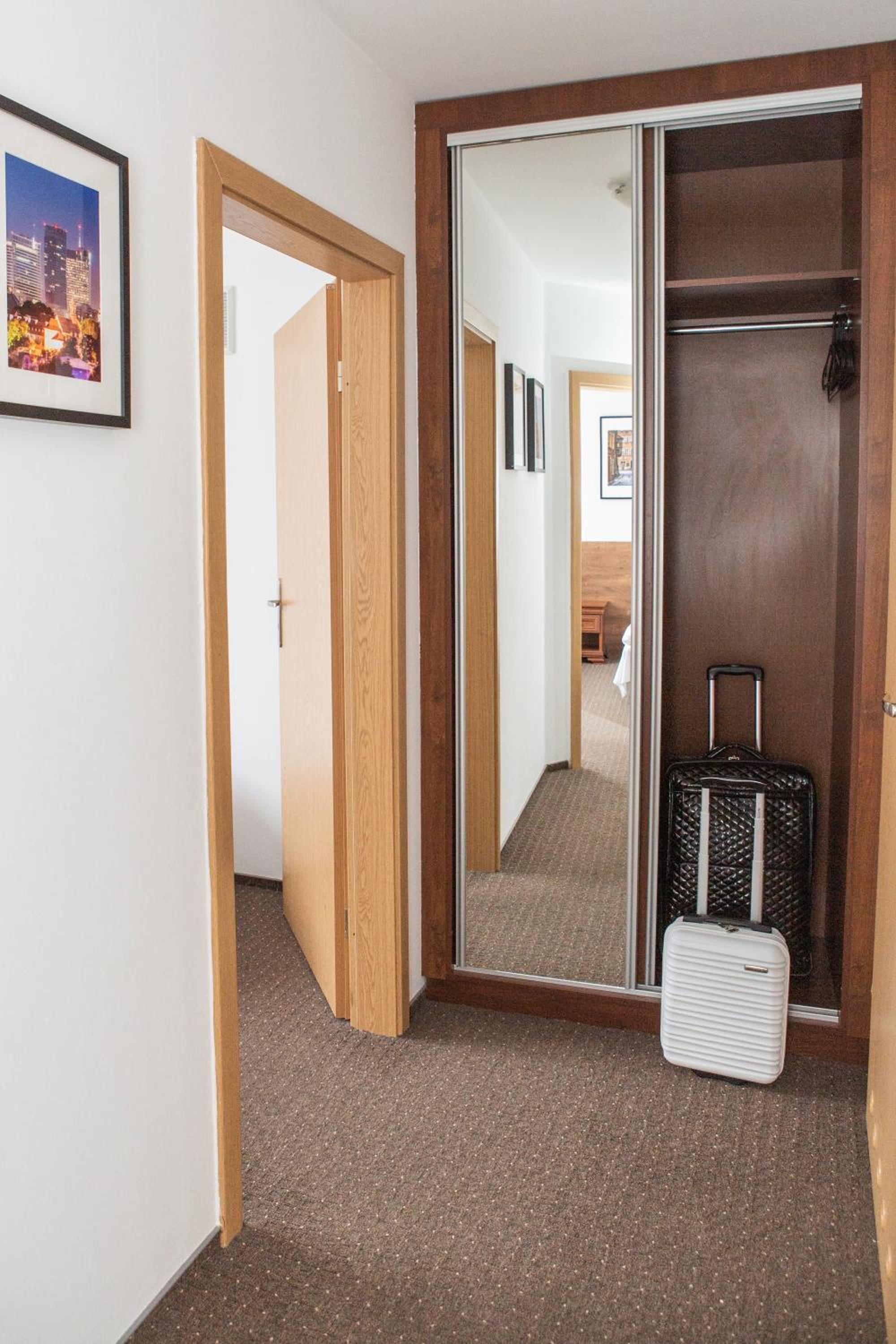 Two-Bedroom Suite - Photo 11