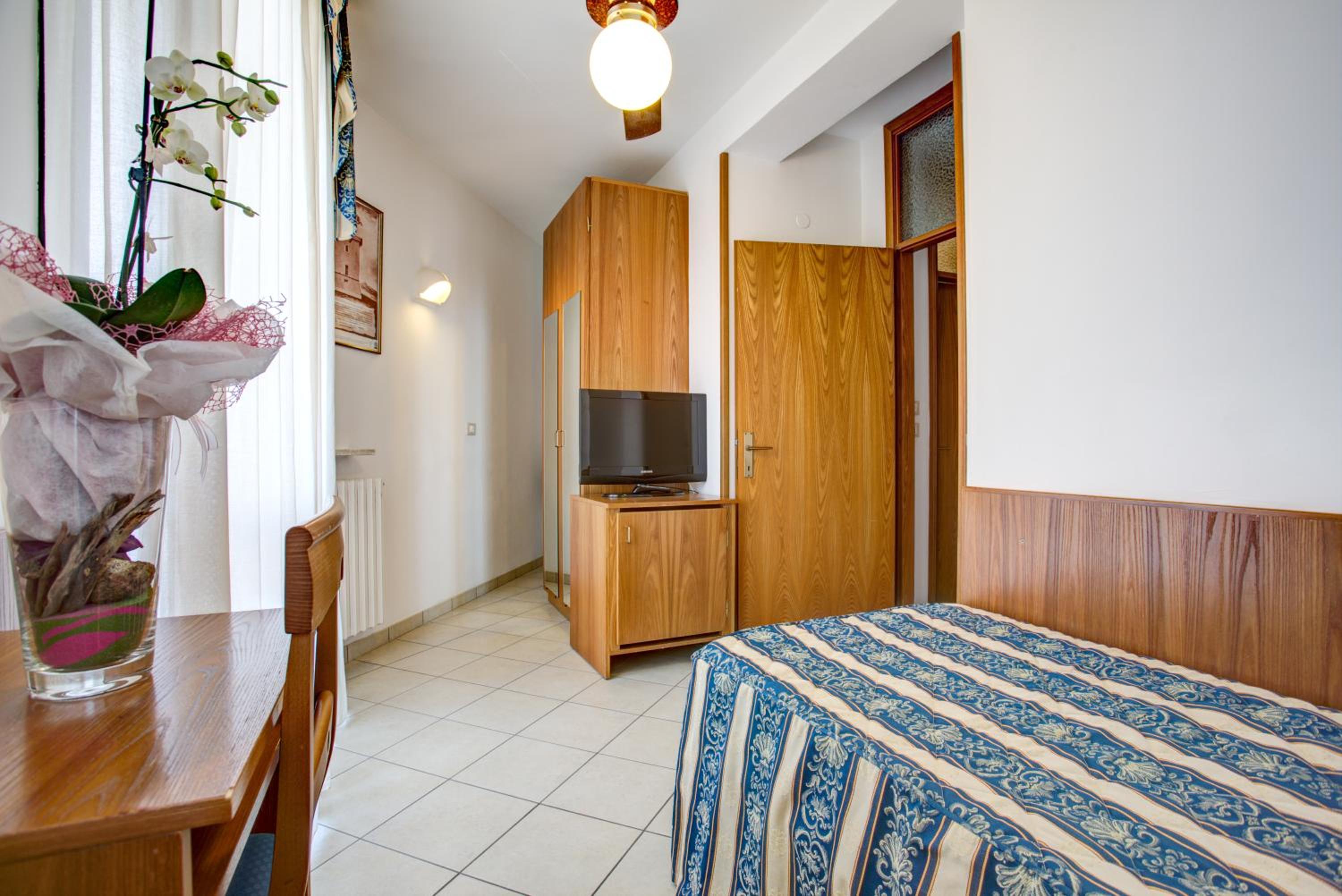 Single Room photo 1