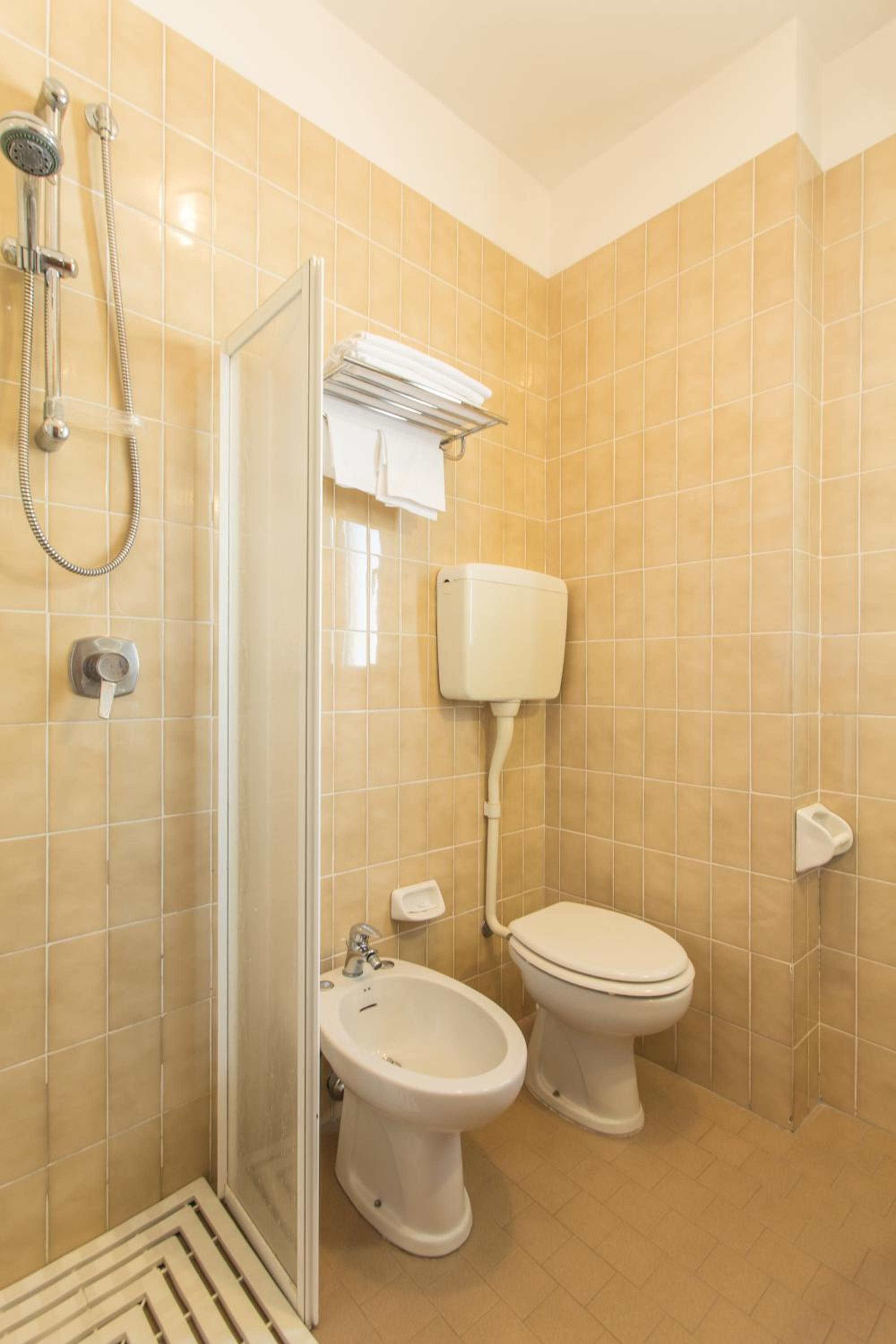 Single Room photo 3