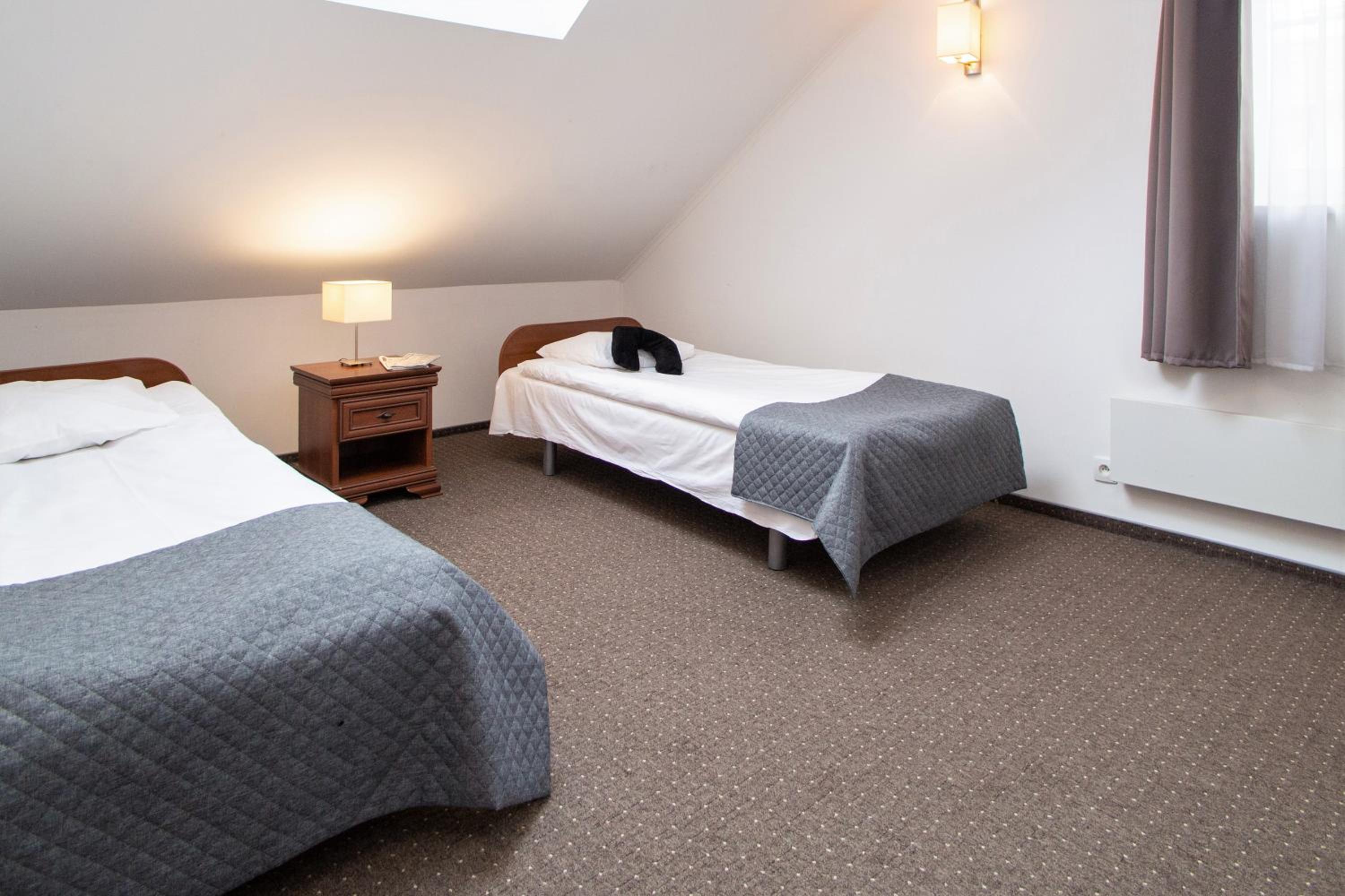 One-Bedroom Apartment - Photo 4