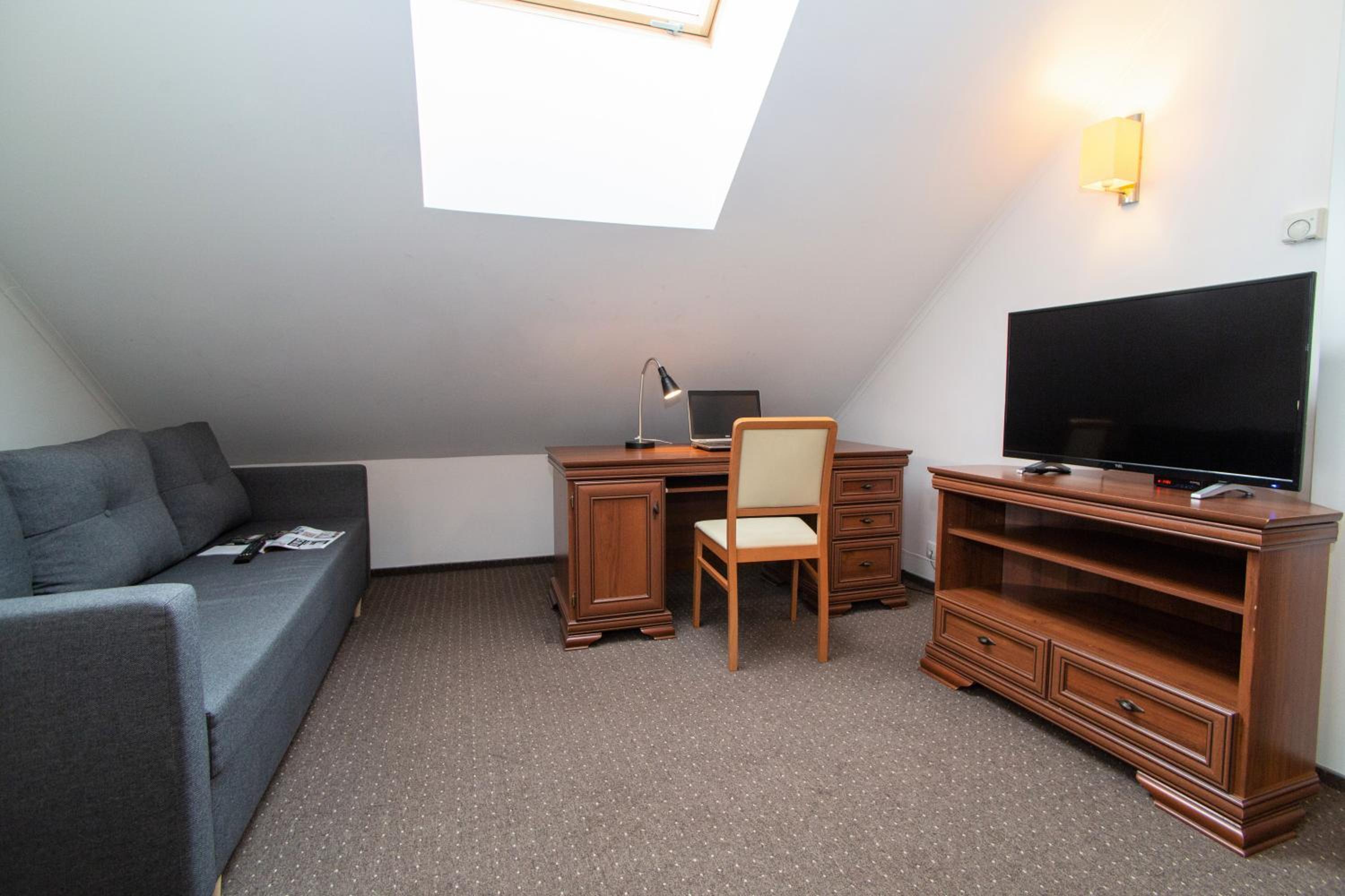One-Bedroom Apartment - Photo 10