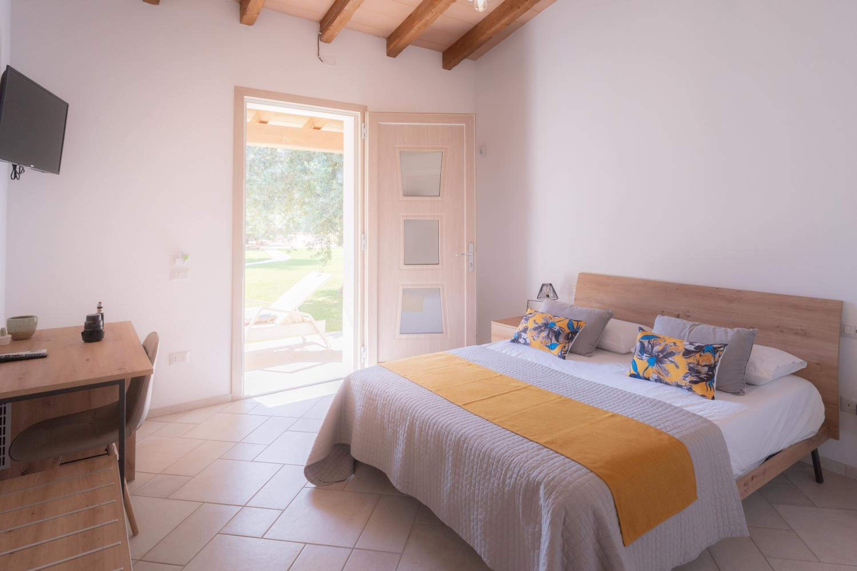 Double Room with Private Bathroom photo 2