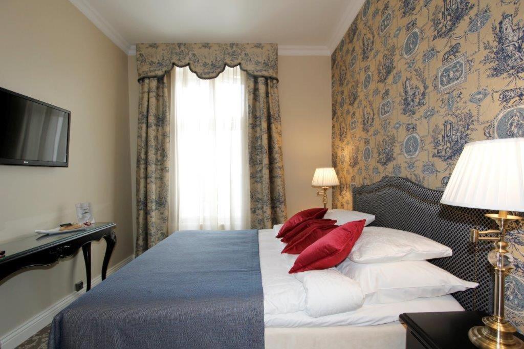 Classic Double Room - Manor Building (Spa access included) - Photo 3