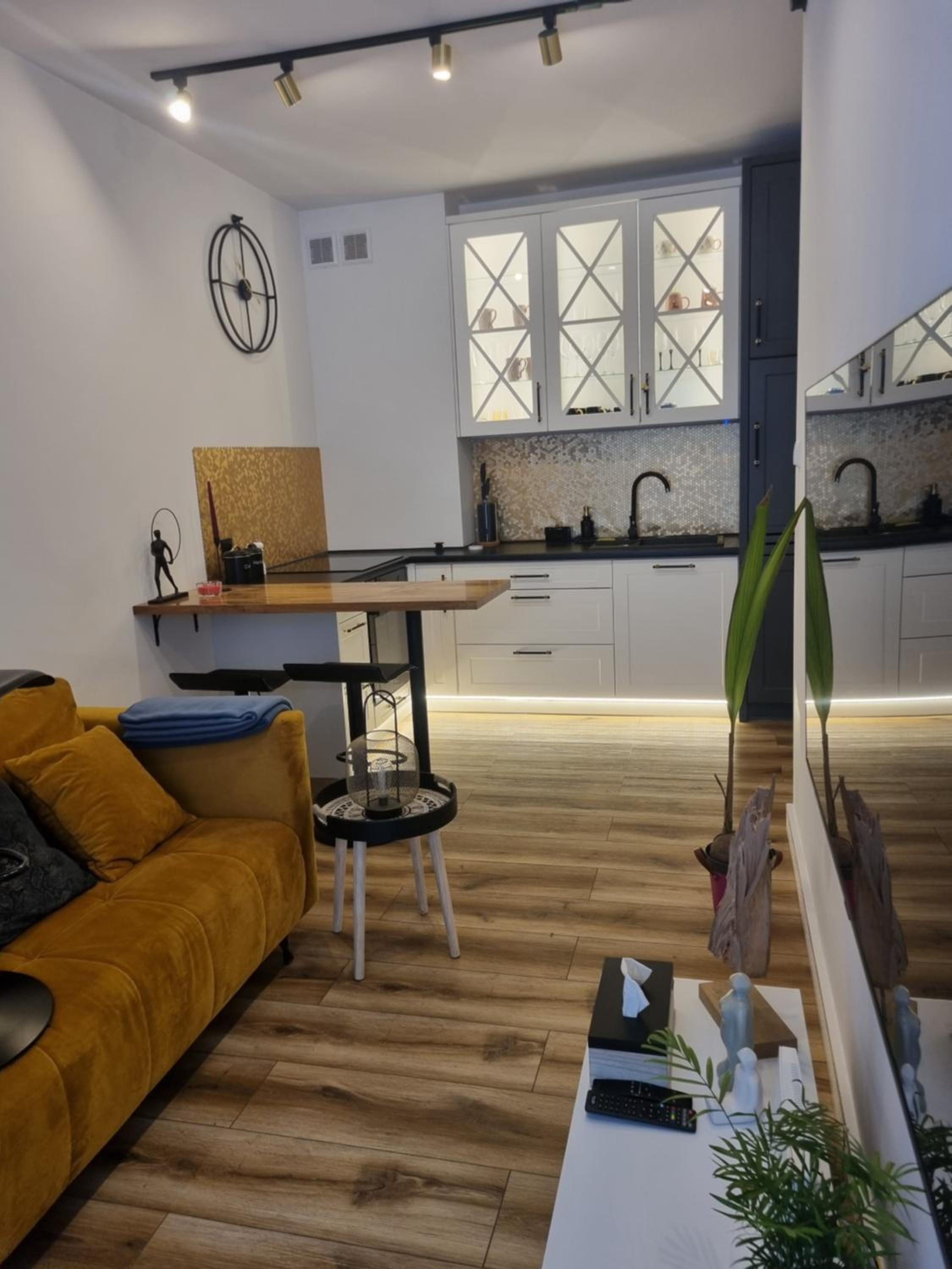 One-Bedroom Apartment - Photo 46