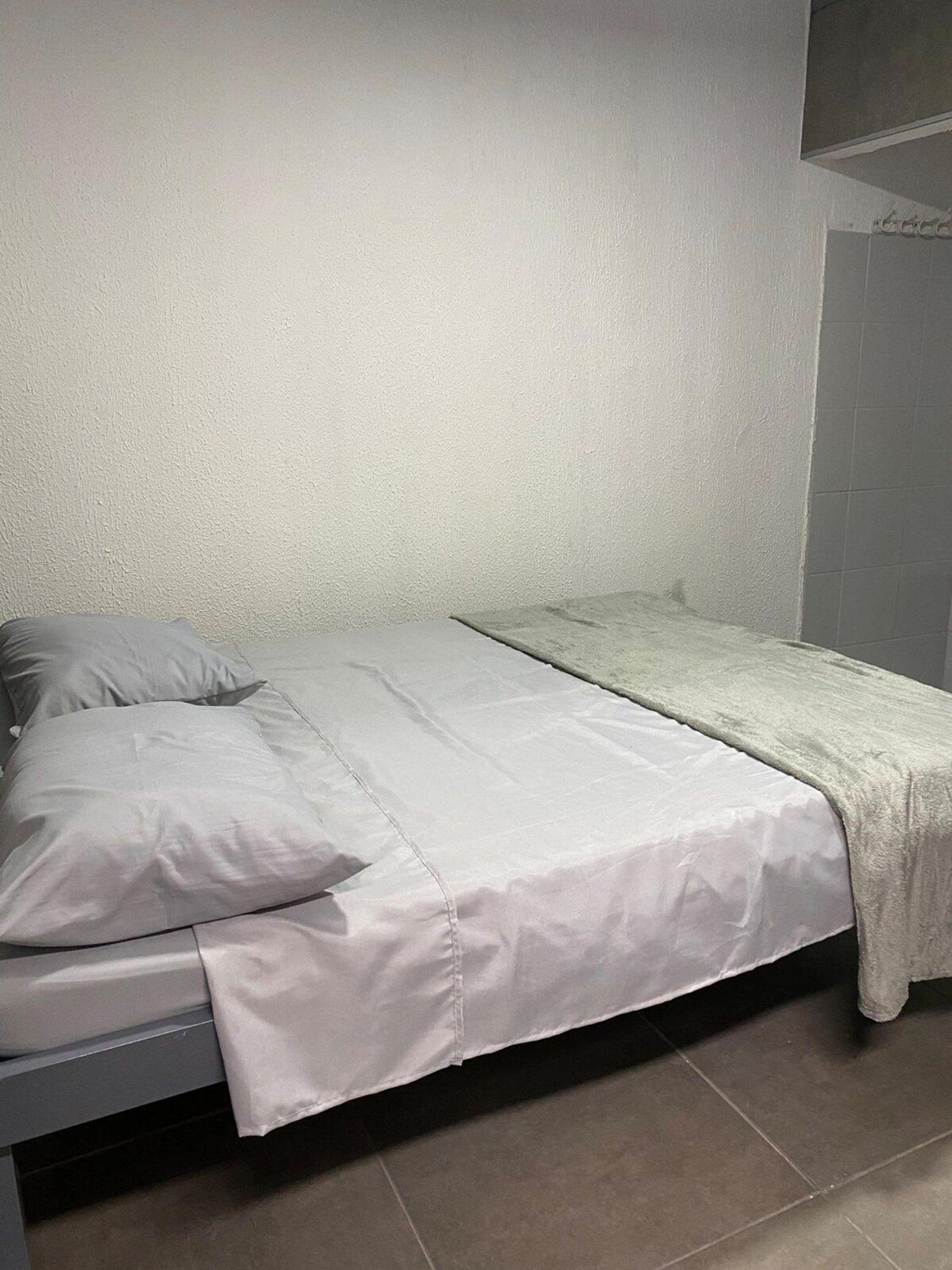 One-Bedroom Suite - Photo 8