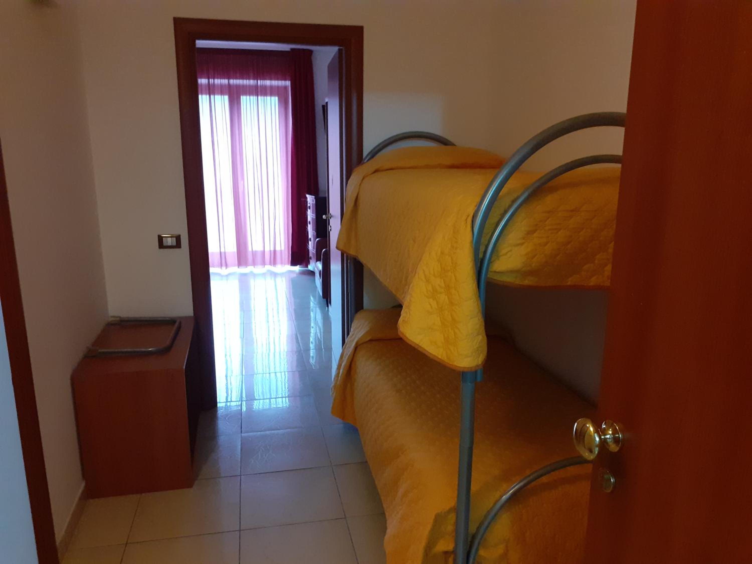 Classic Quadruple Room photo 2