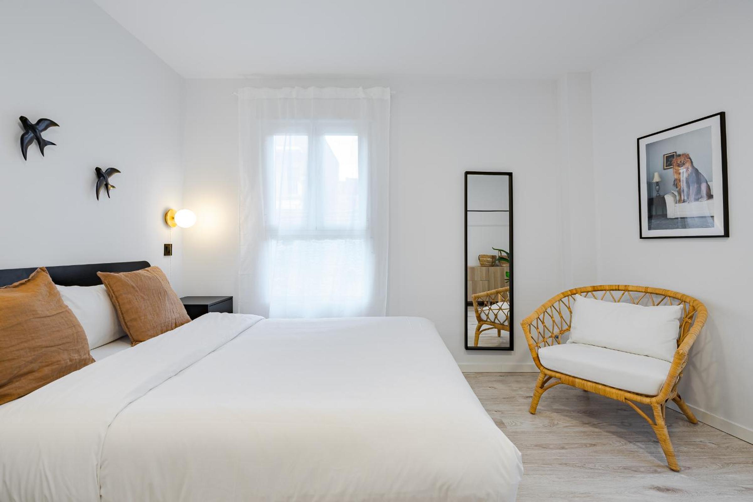 One-Bedroom Apartment - Photo 14