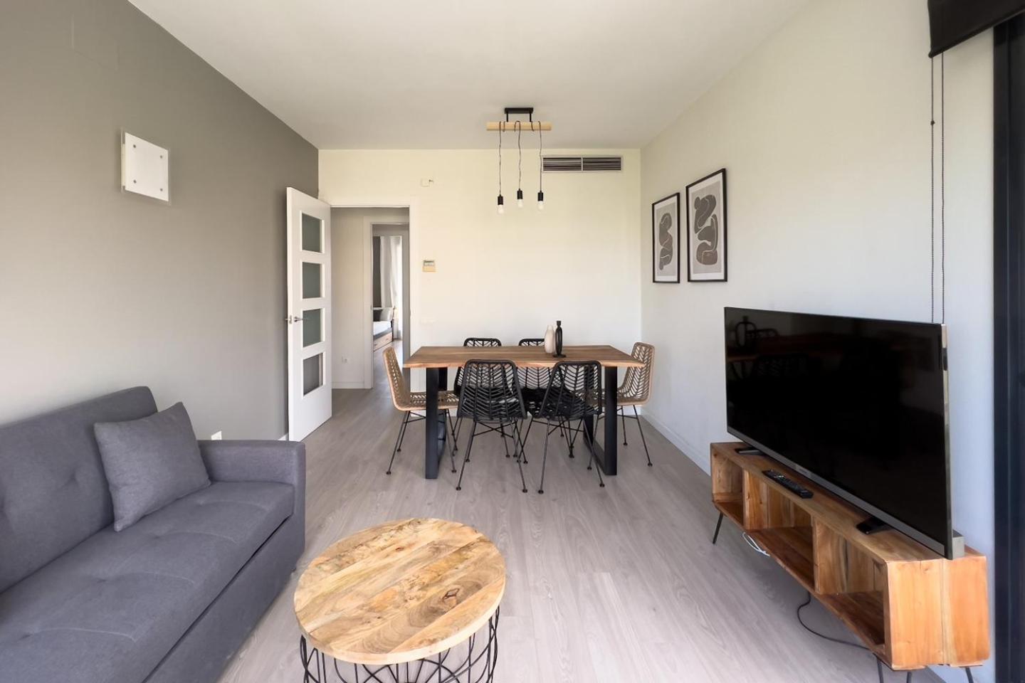 Apartment photo 2