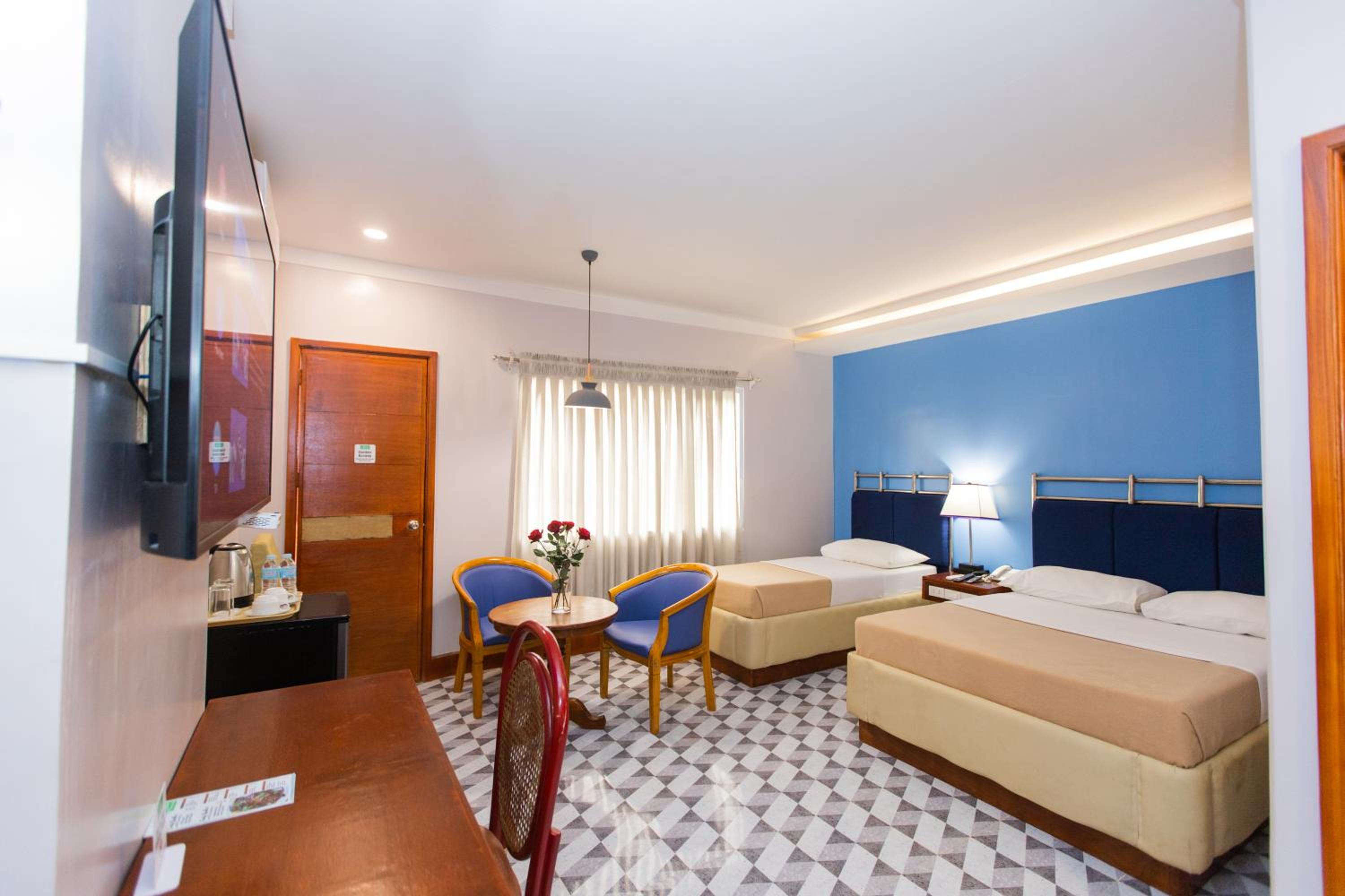 Deluxe Family Room - Photo 10