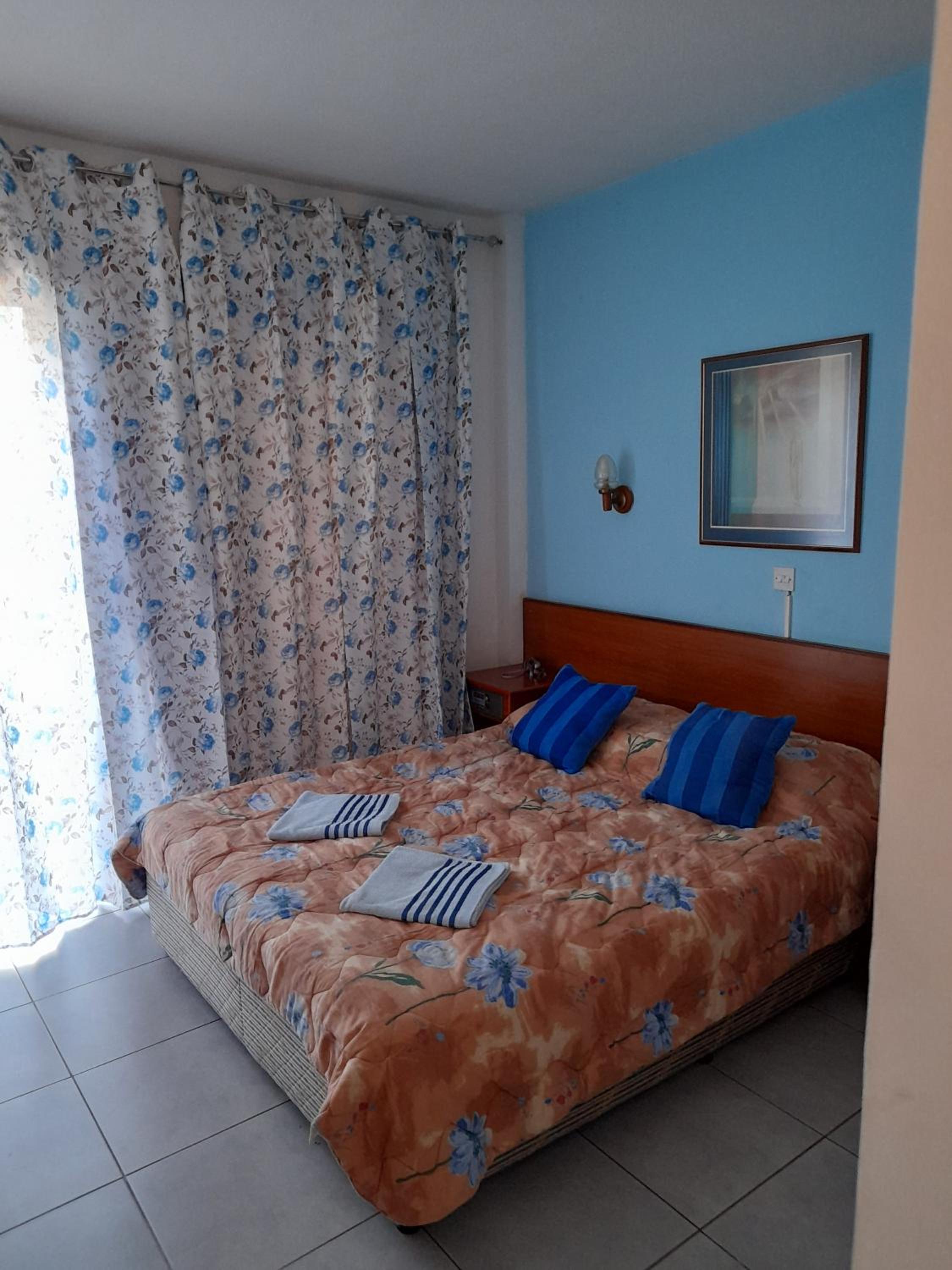 Standard Double or Twin Room - Photo 2