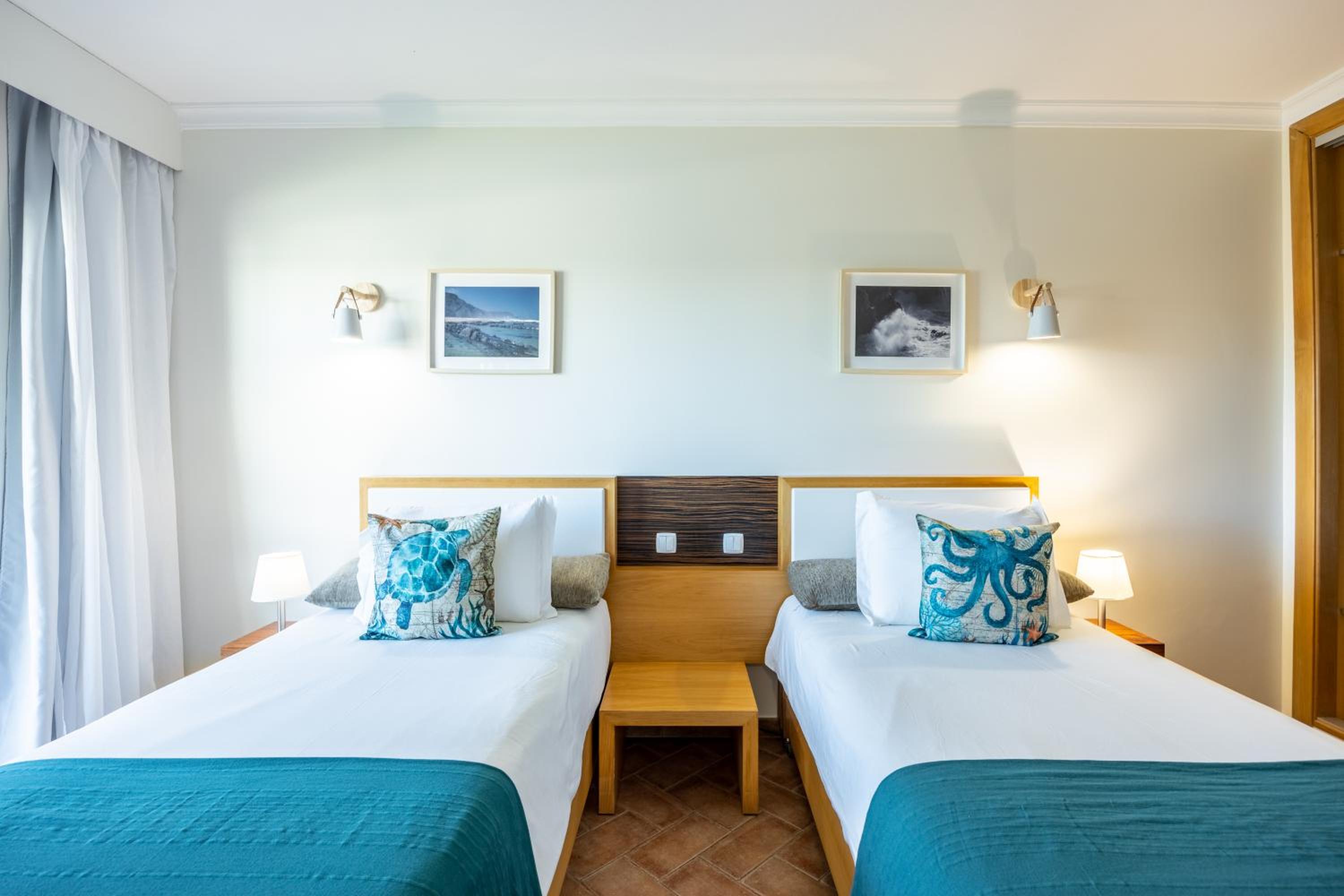 Two-Bedroom Apartment with Pool View - Ground Floor