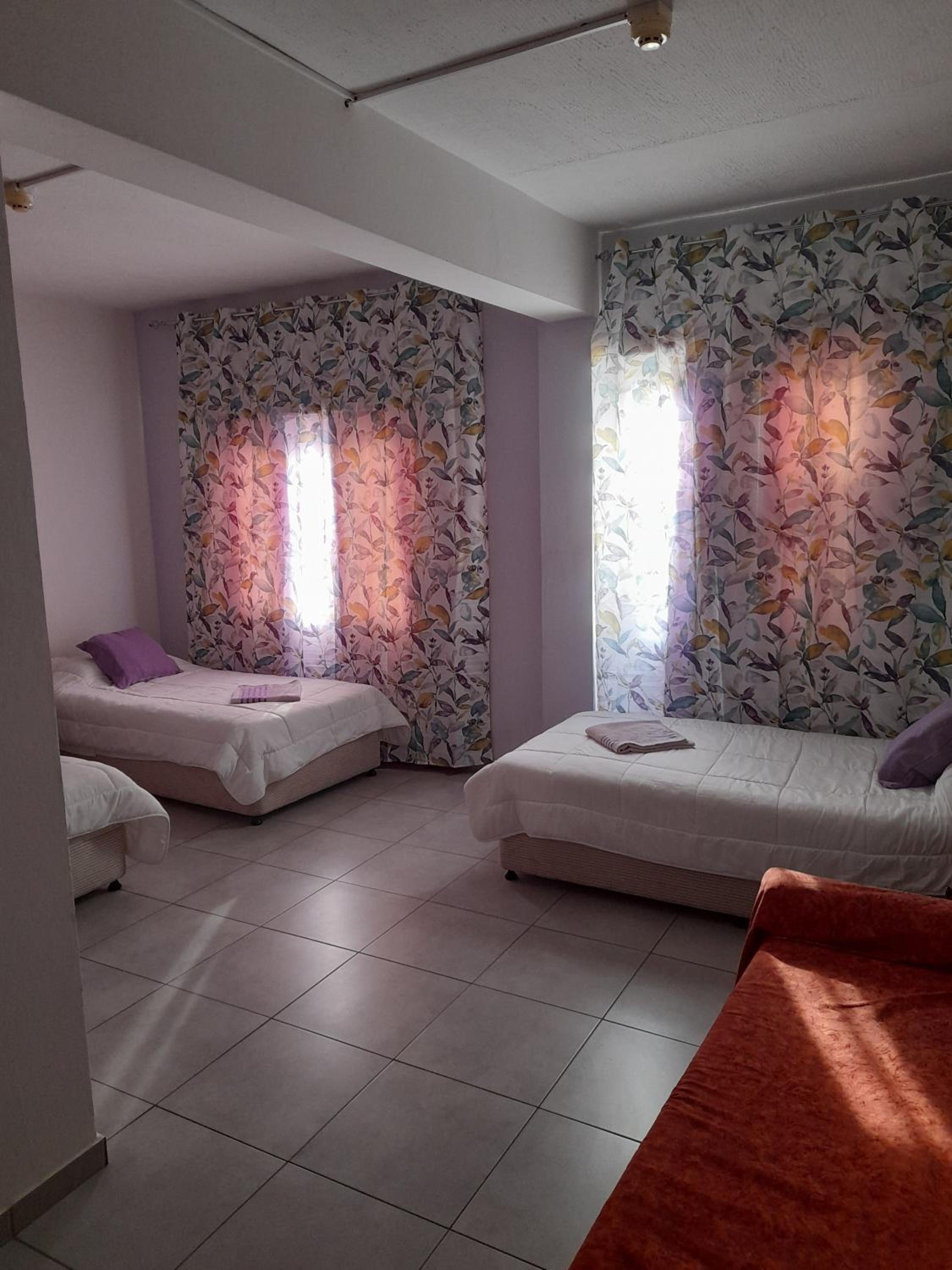 Standard Family Room - Photo 4