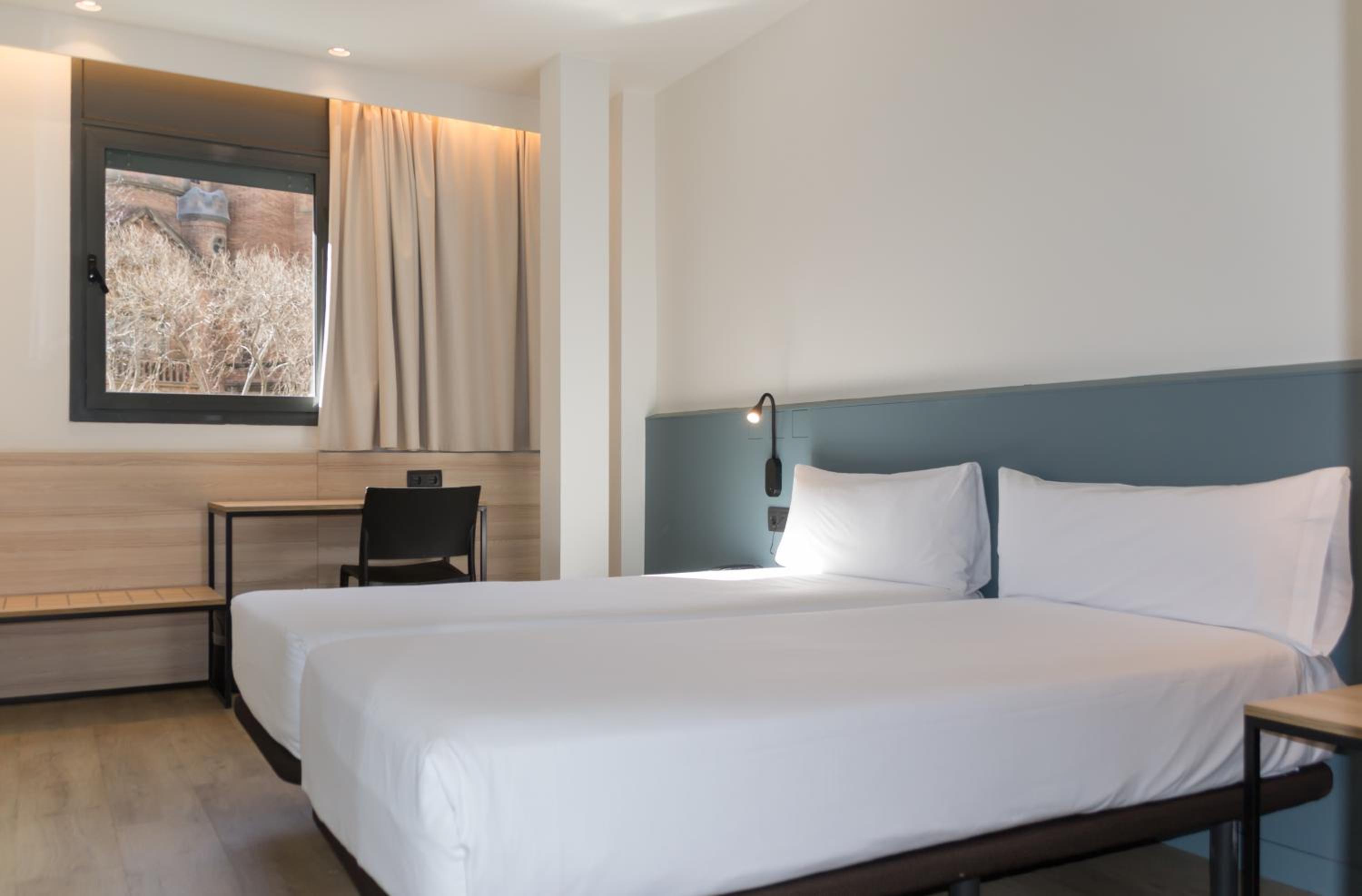 Superior Double Room with Two Beds photo 3