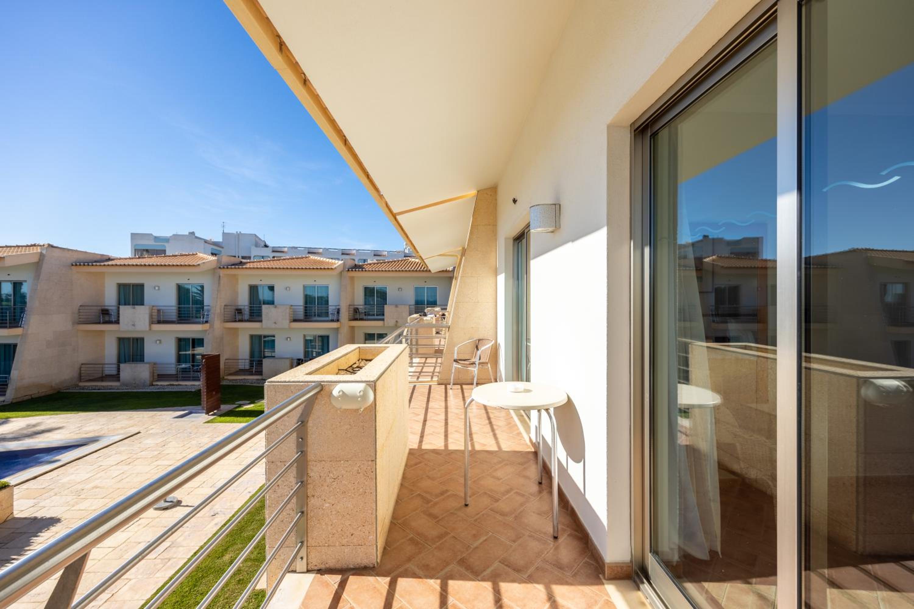 One-Bedroom Apartment with Pool View - Ground Floor
