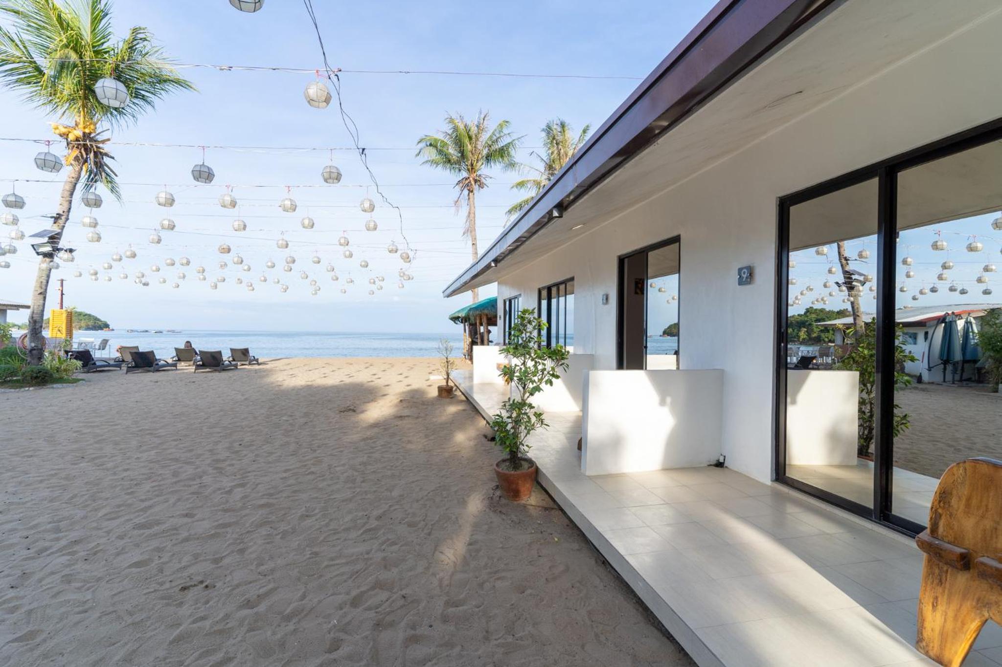 Deluxe Twin Room with Sea View photo 3