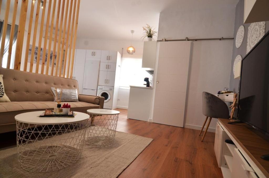 One-Bedroom Apartment photo 3