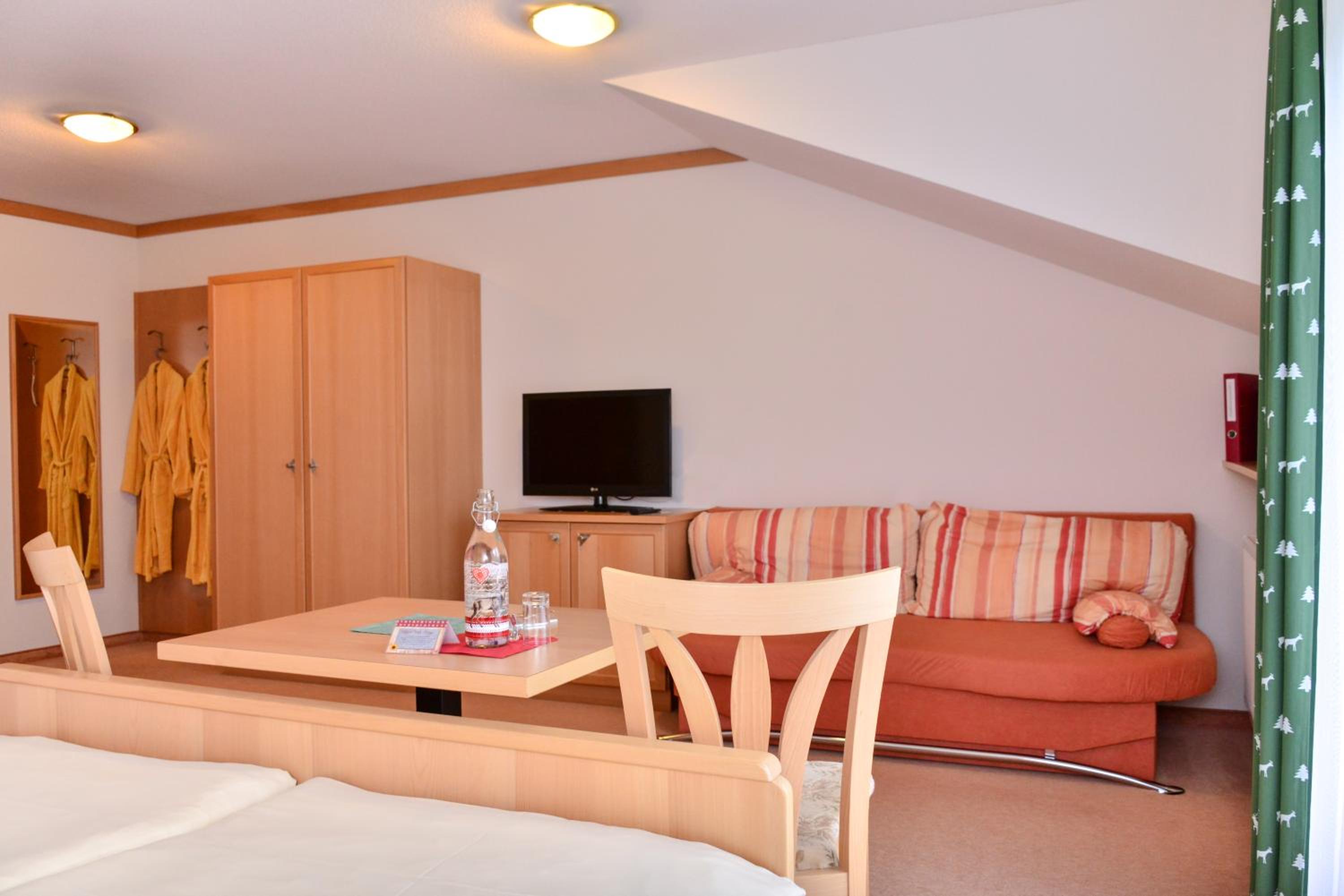Junior Suite with Balcony photo 3