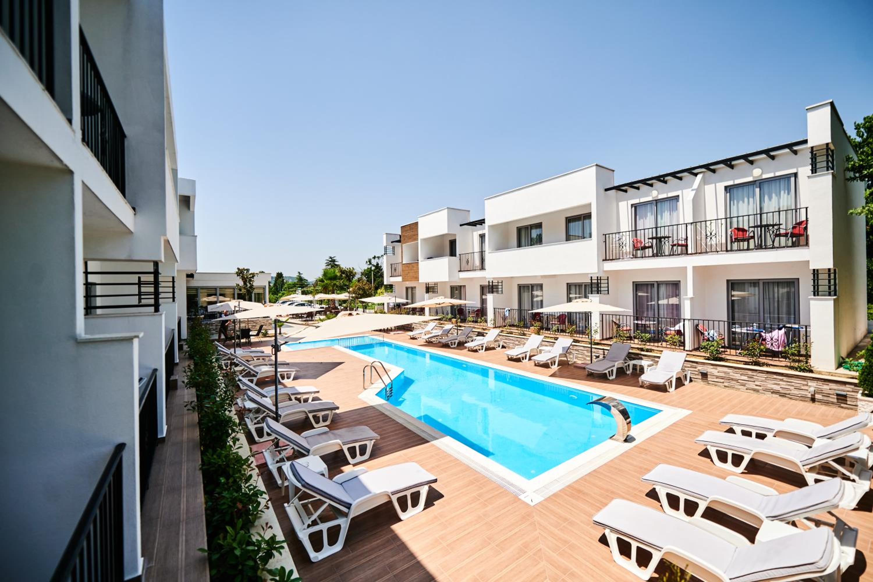 Suite with Pool View