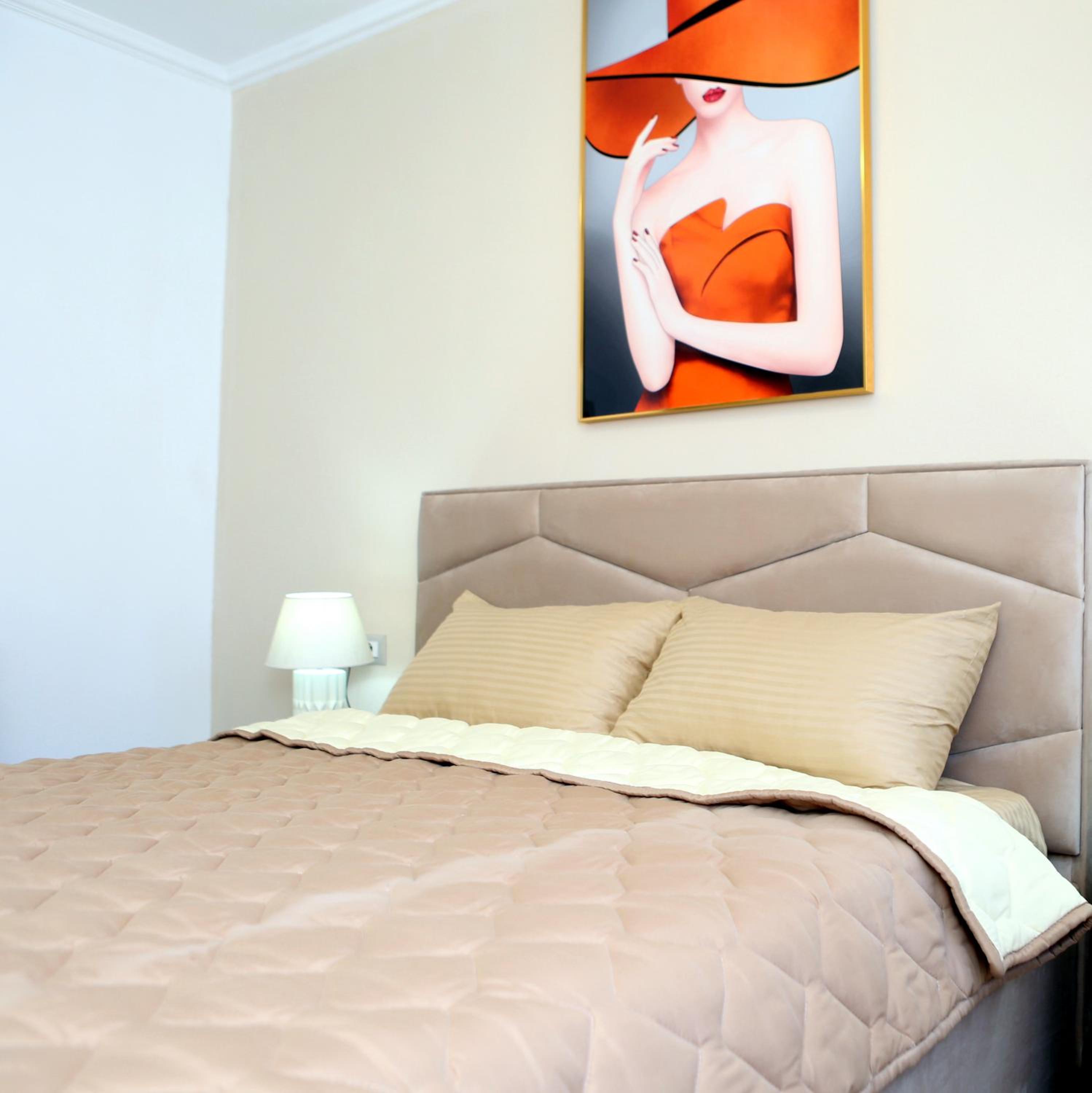 One-Bedroom Apartment photo 2