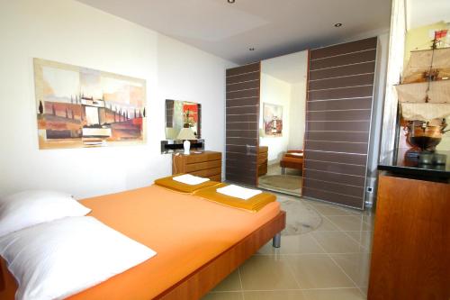 Studio Apartment with Sea View photo 2