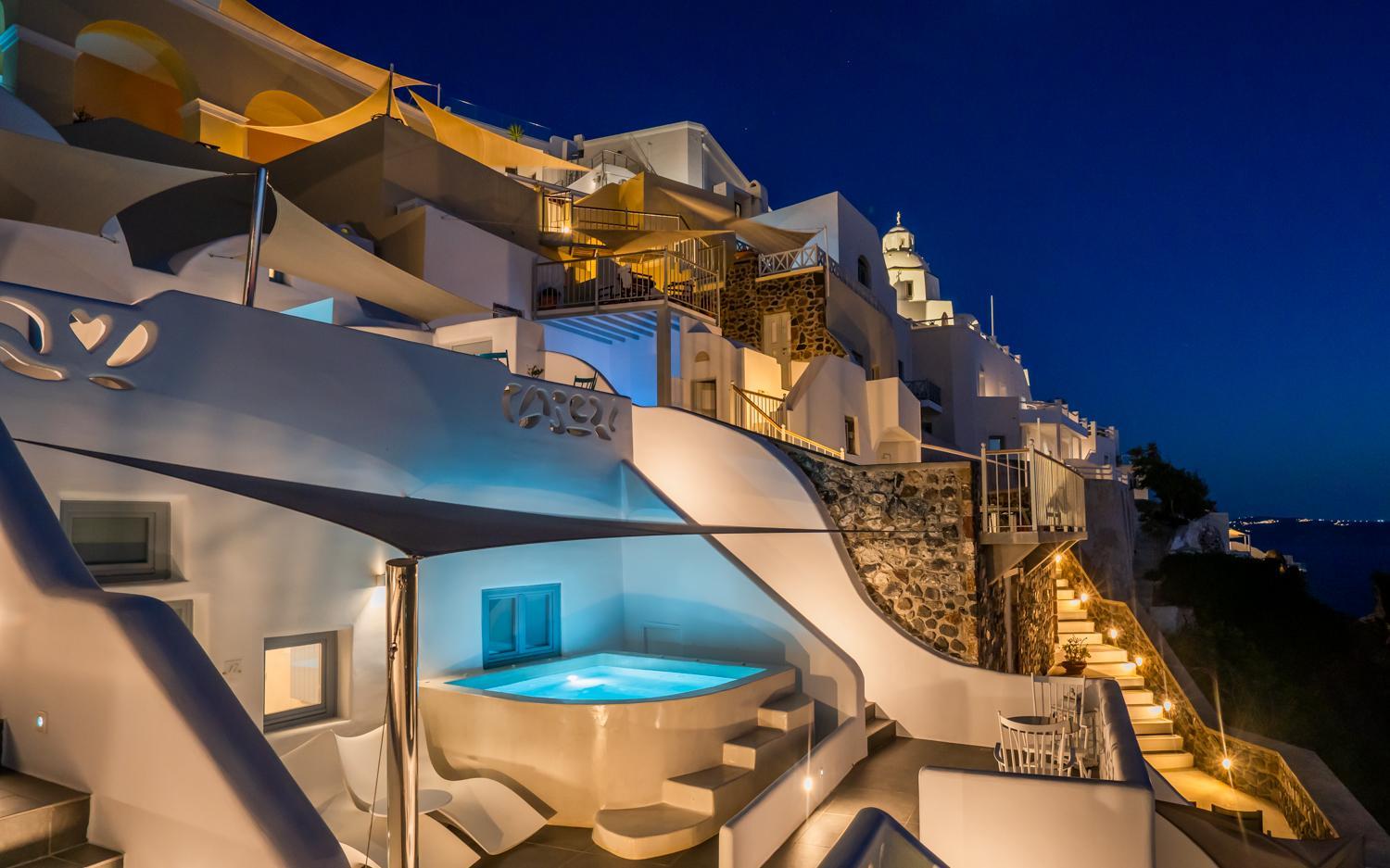 Cave Suite with Outdoor Hot Tub and Caldera View - Photo 5